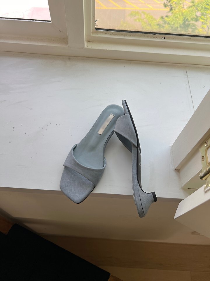 Suede Open-toe Sandals (3 colors)