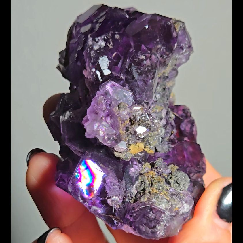 Tanzanite fluorite with rainbows, dodecahedrons - FL364