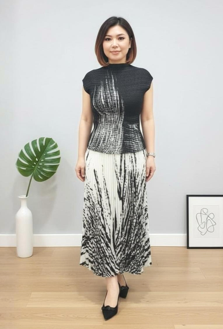 Ink Wave Pleated Set