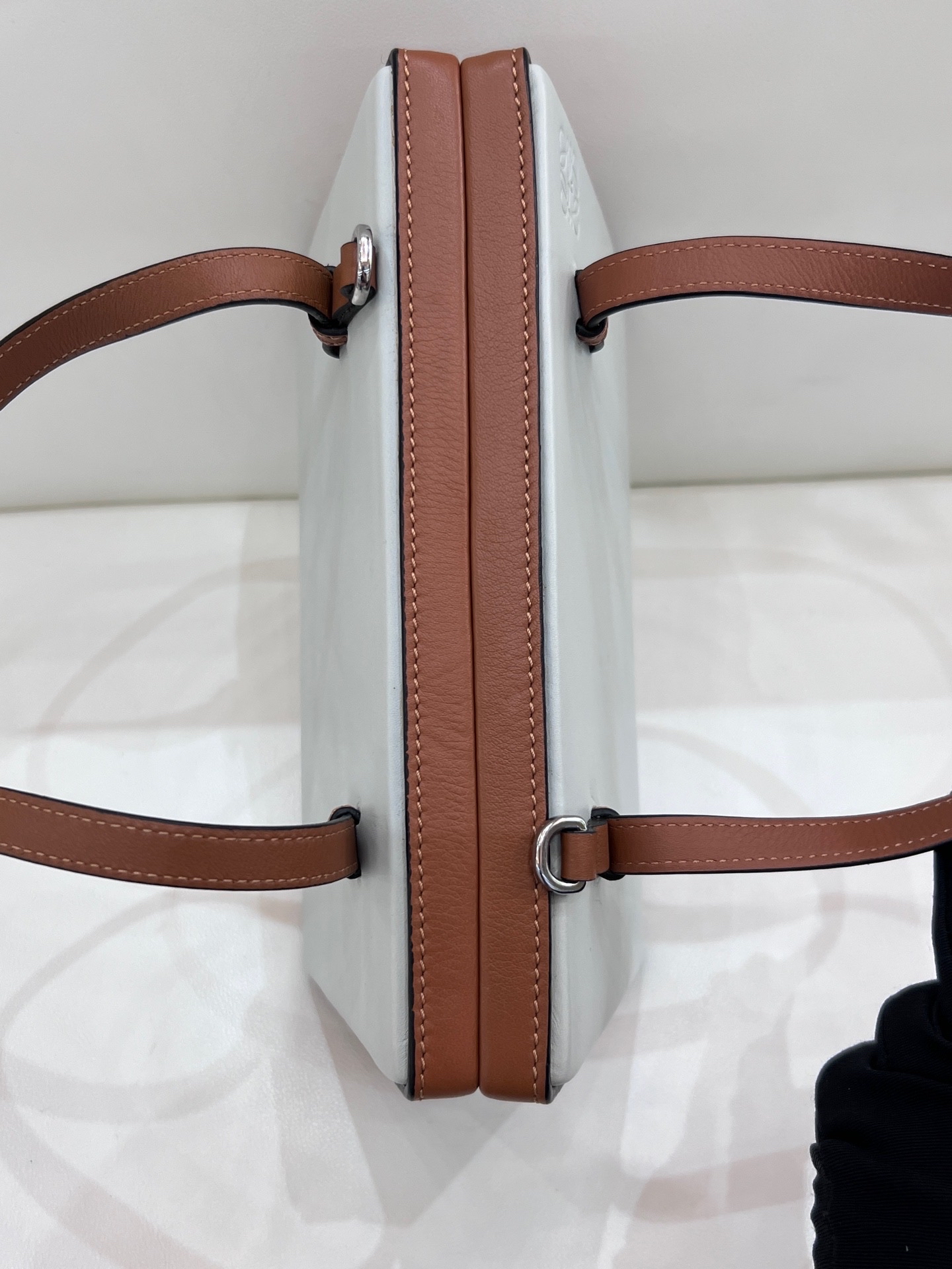 【預訂貨品】Loewe postal bag