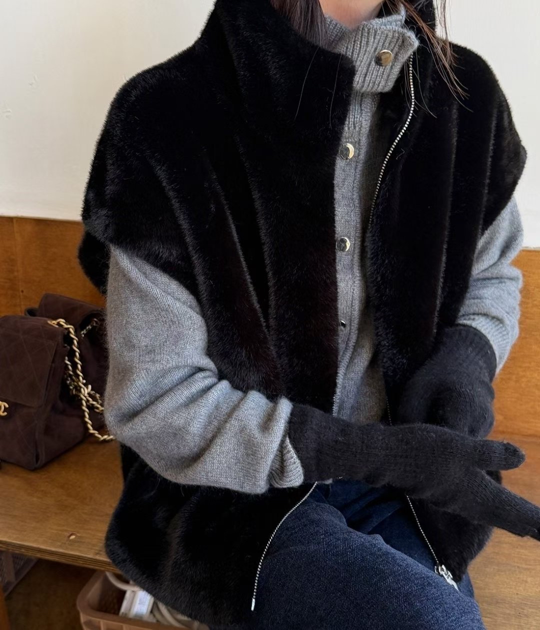 Elegant artificial fur vest 