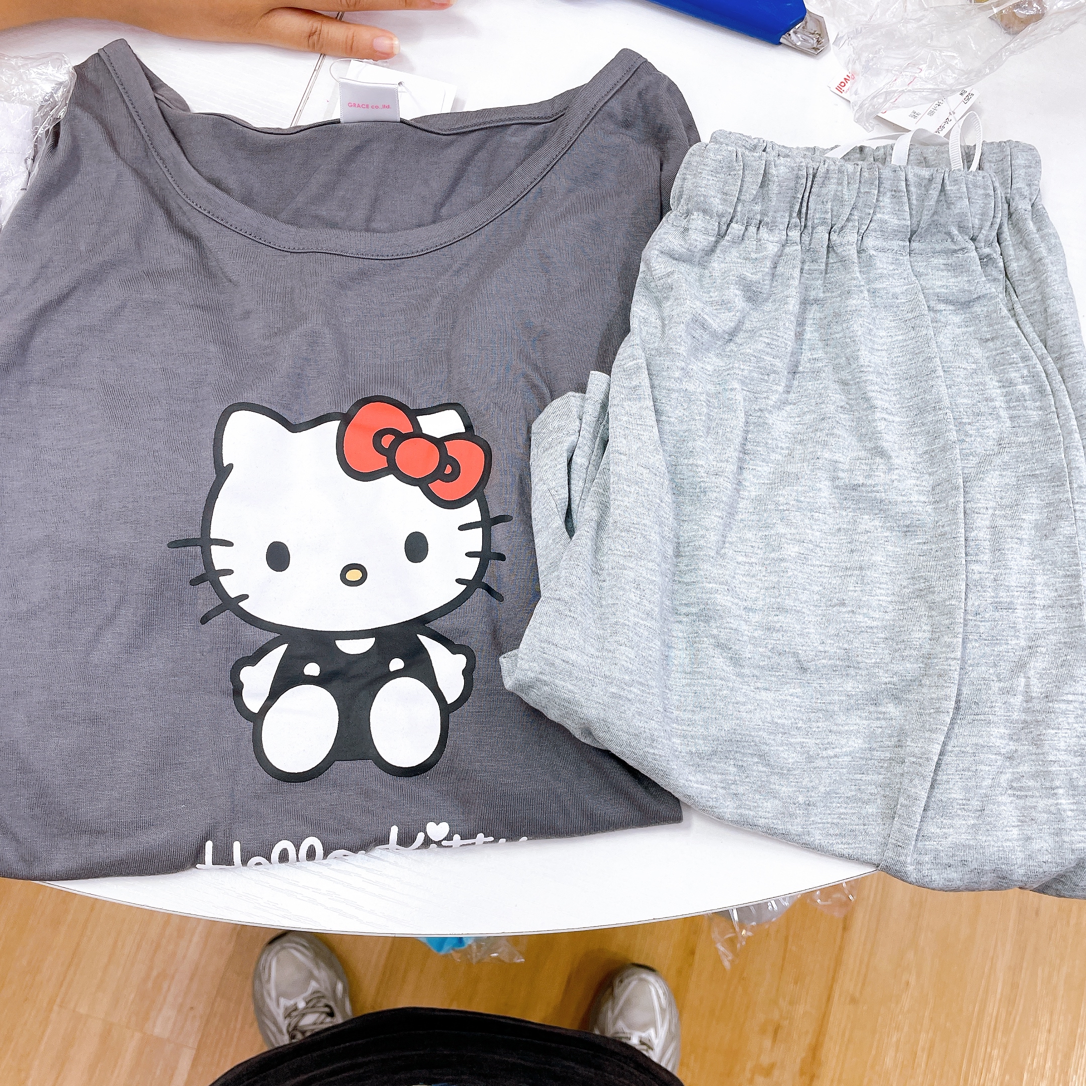 日本直送新款Sanrio Hello Kitty 短袖睡衣 ccc