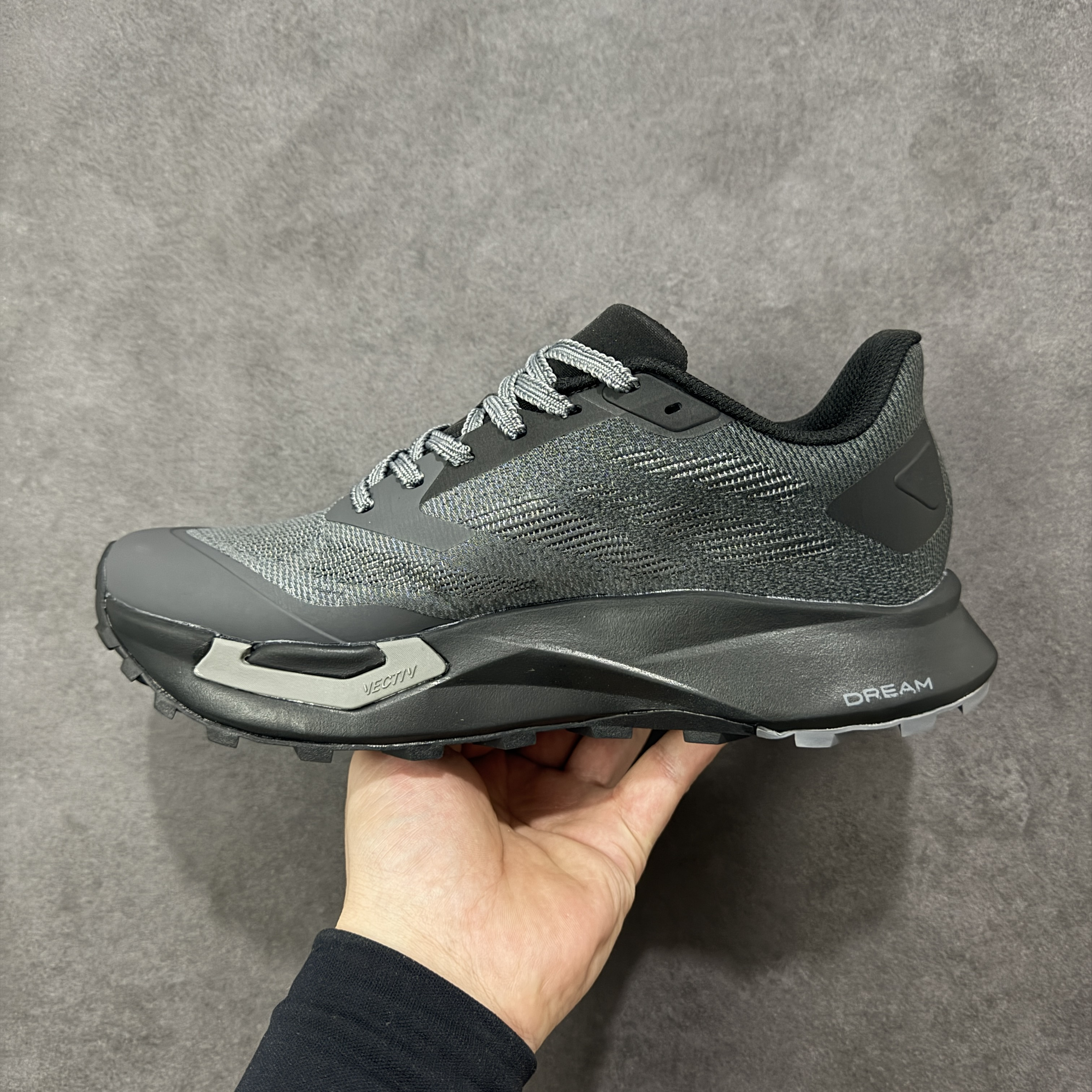 The North Face VECTIV Enduris 4