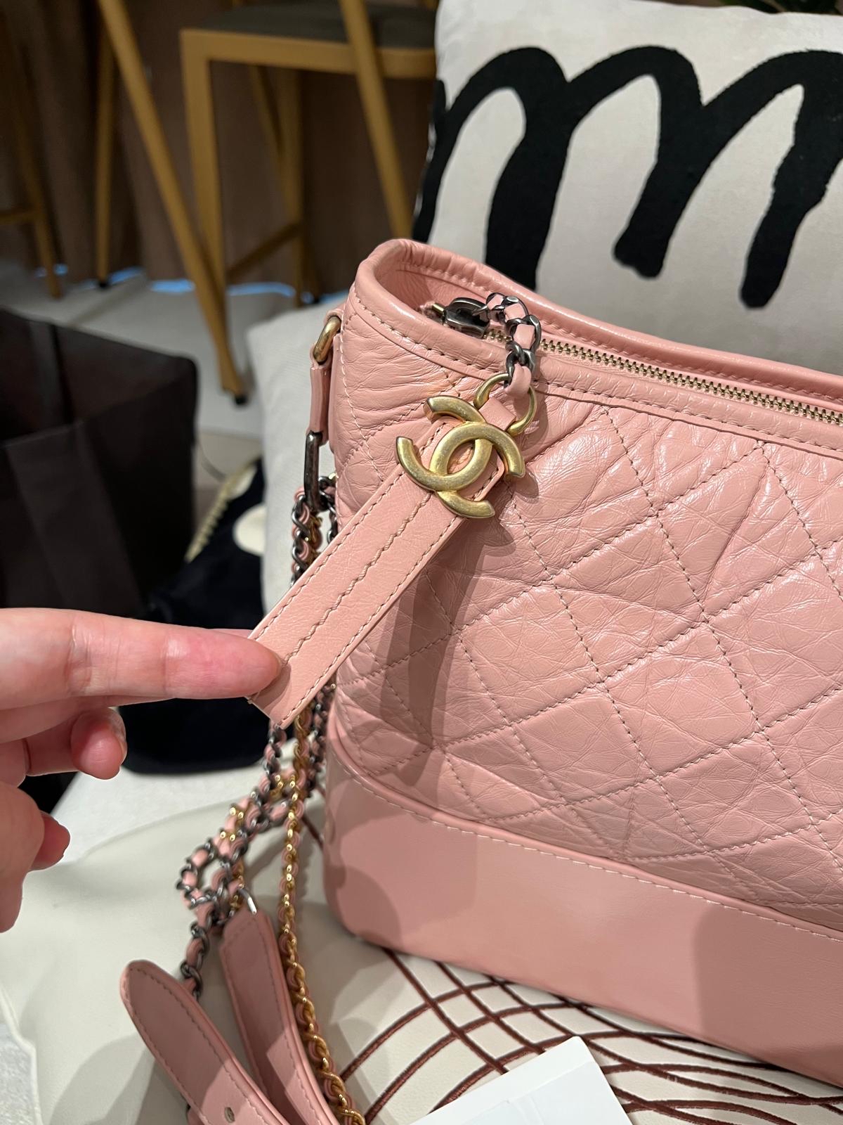Chanel gabrielle hobo medium 100%Authentic , 96%new ✅收據 ✅card ✅dust bag 