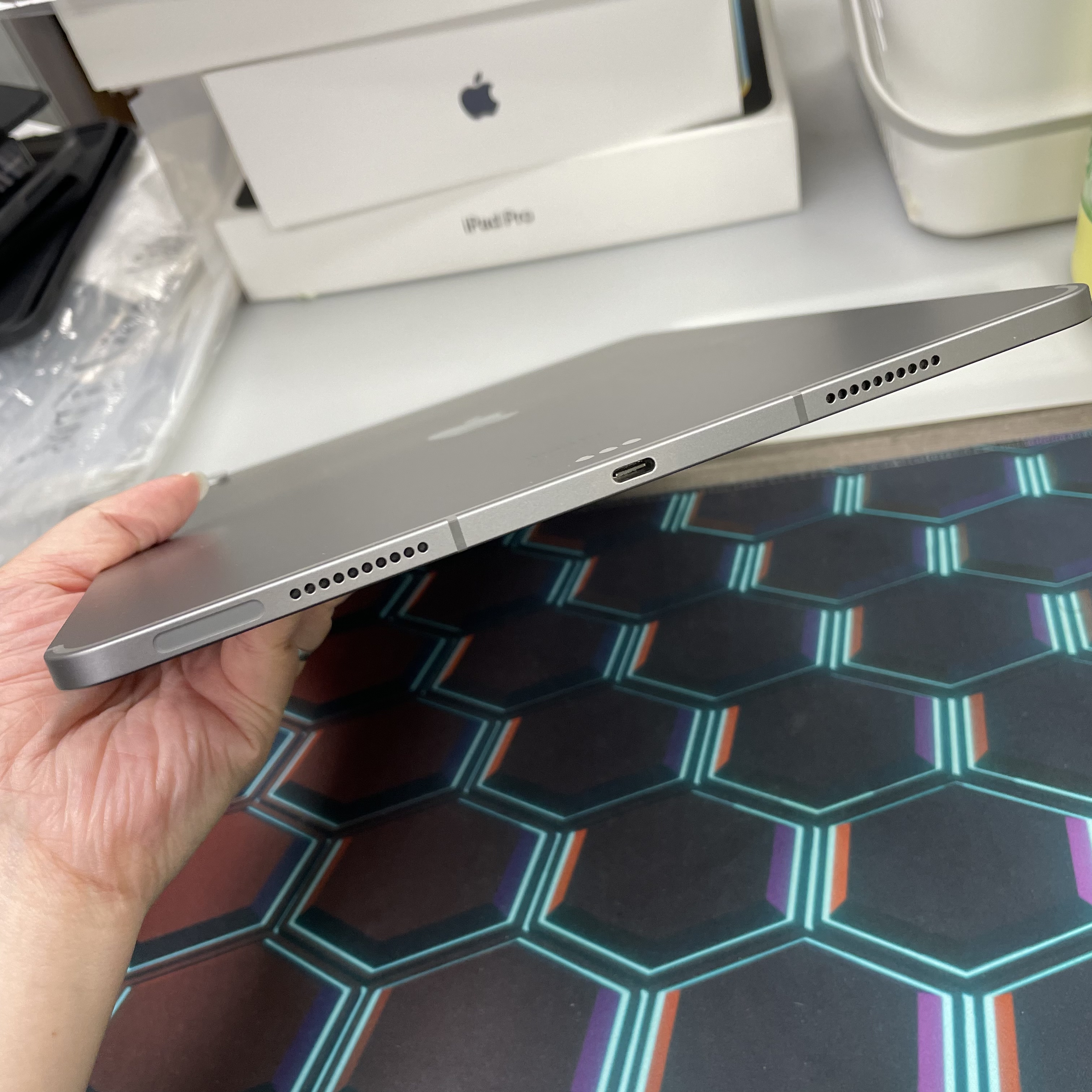 *774683CB iPad Pro 6 12.9吋 M2 靚機 256GB 插卡版 灰色 gray