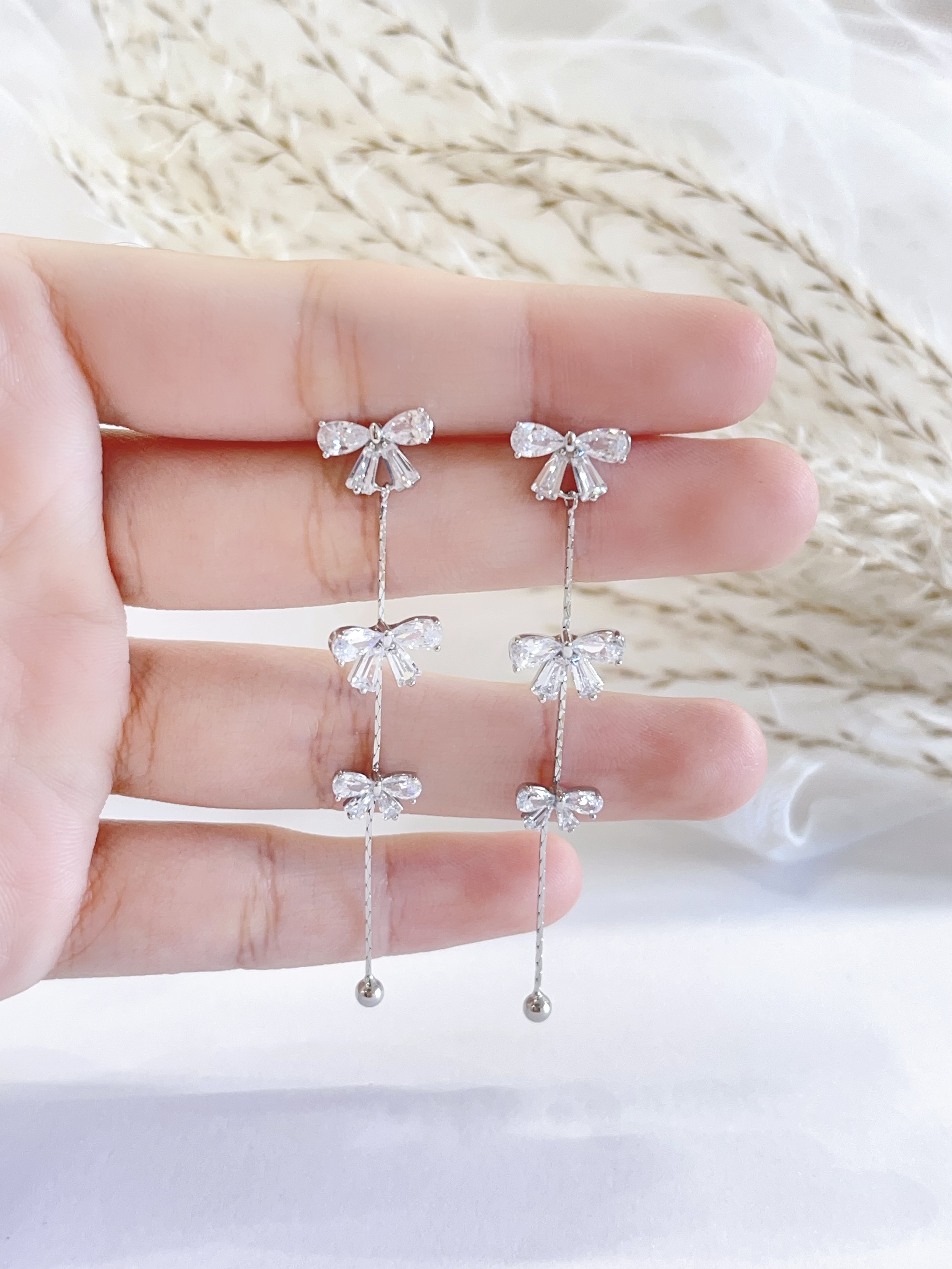 轻奢蝴蝶结长款锆石耳环