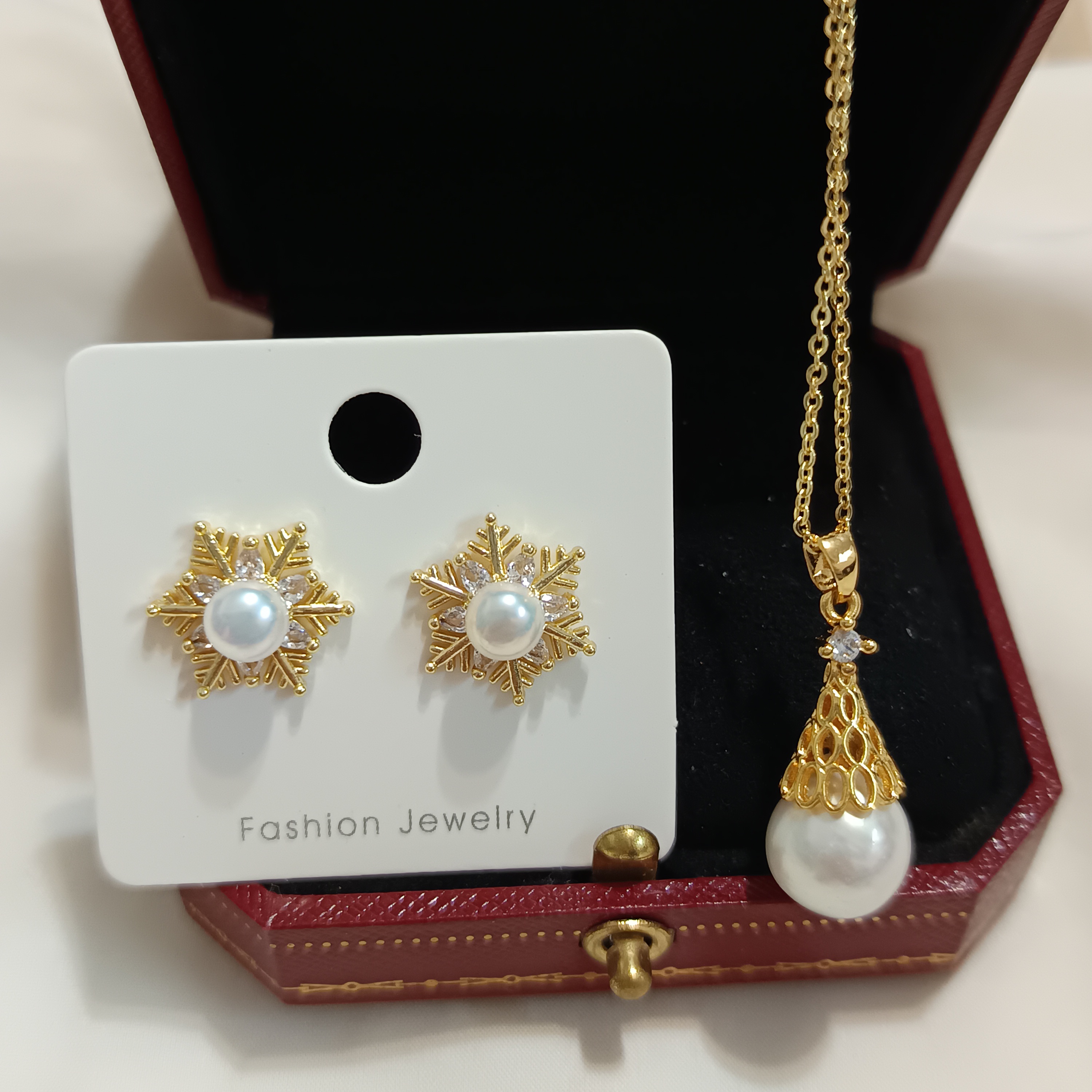 🎉年末虧本清倉‼️淡水珍珠吊墜耳釘2件套J