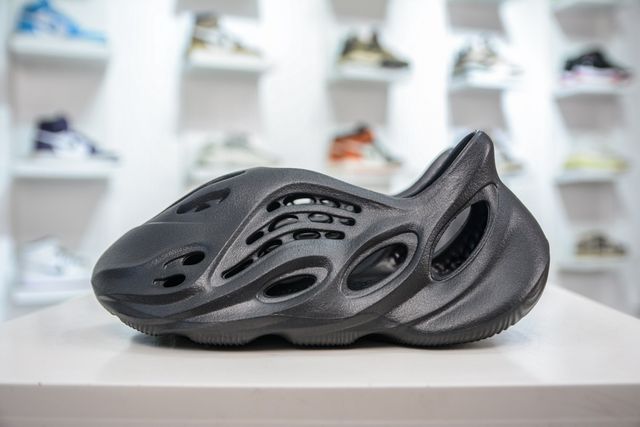 Adidas Yeezy Foam Runner 