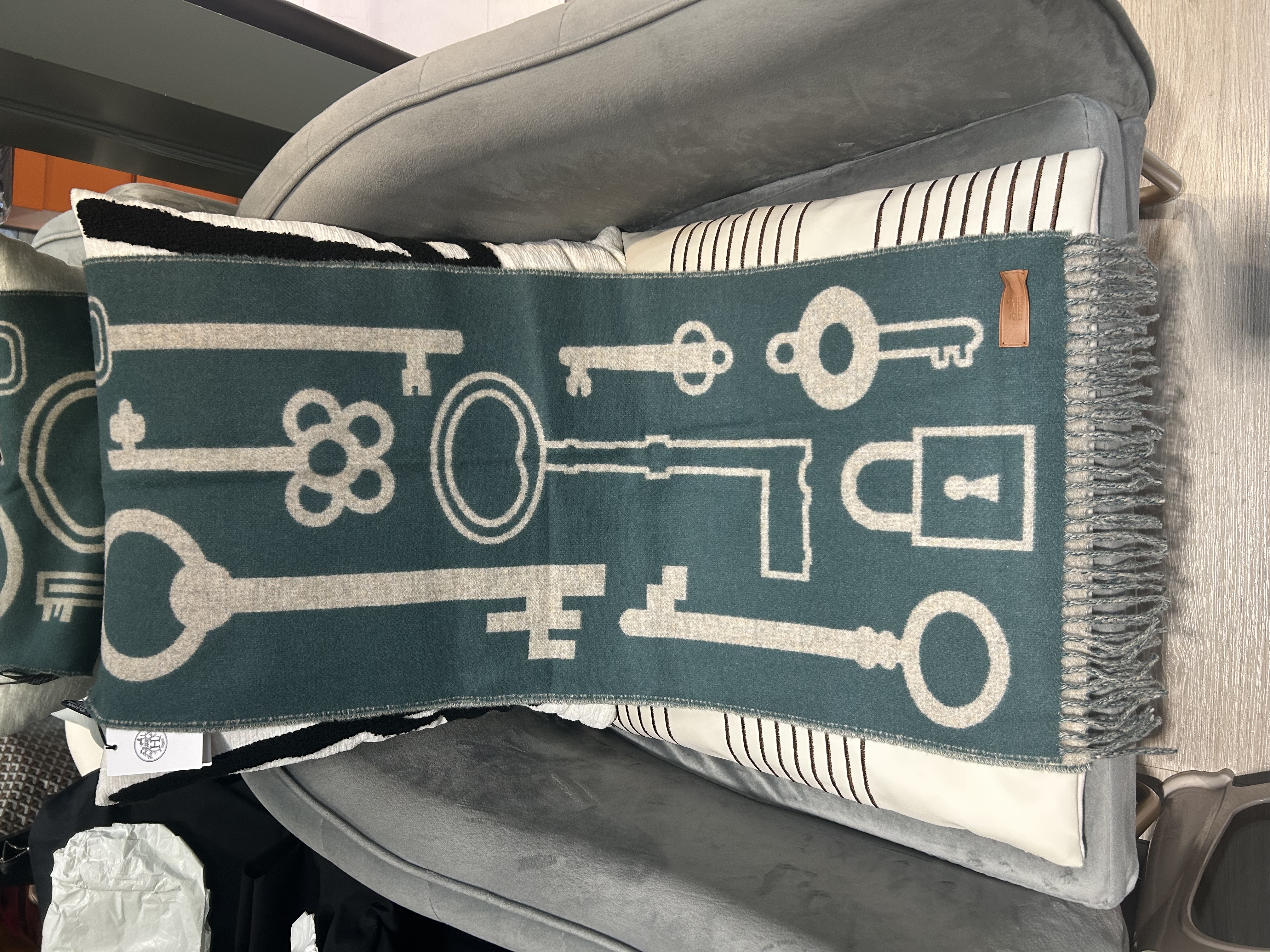 全新 Hermes Casaque Porte-Clefs scarf 100%Authentic, 全新☑️Box 