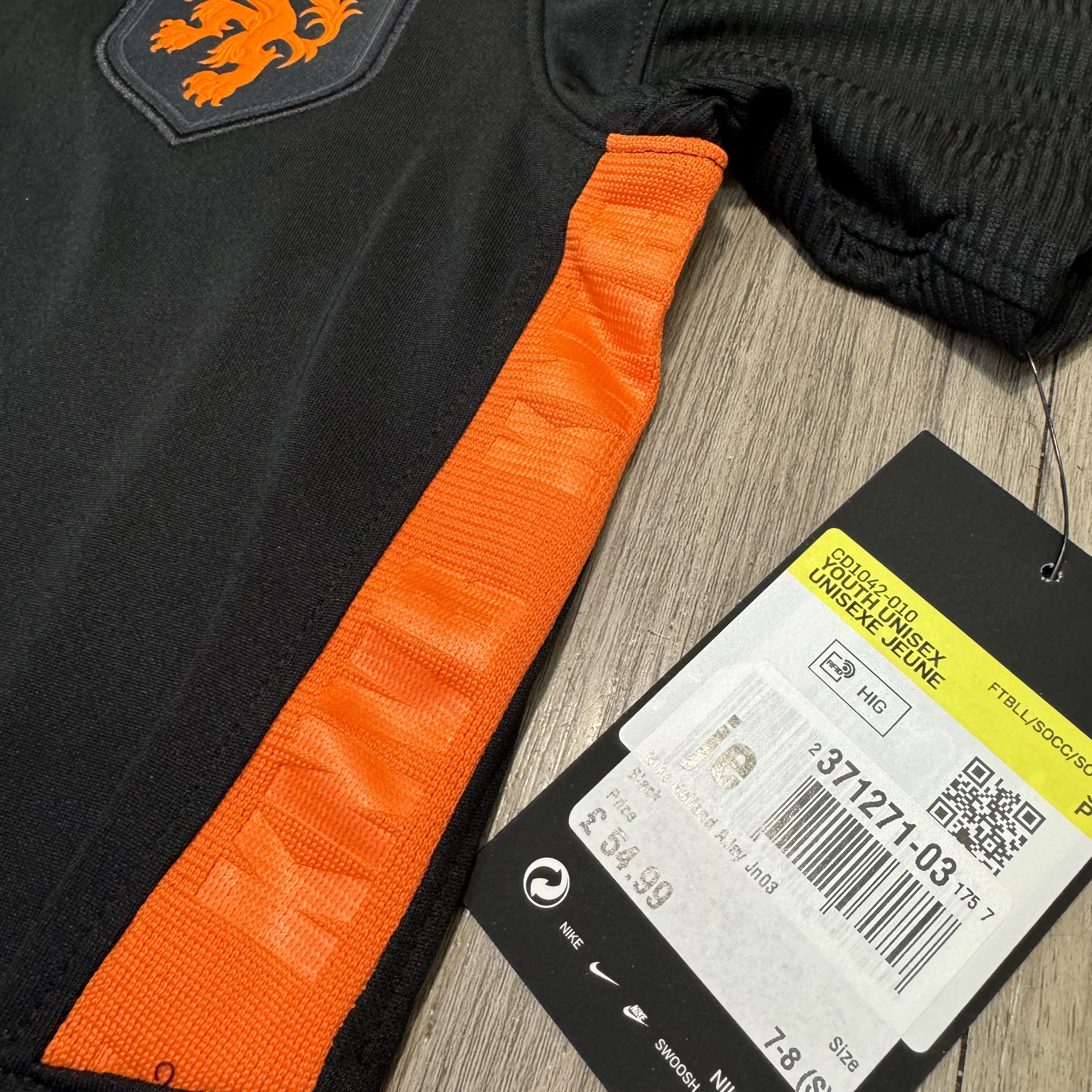 (Youth size)Holland 20/22 away shirt (Bnwt)