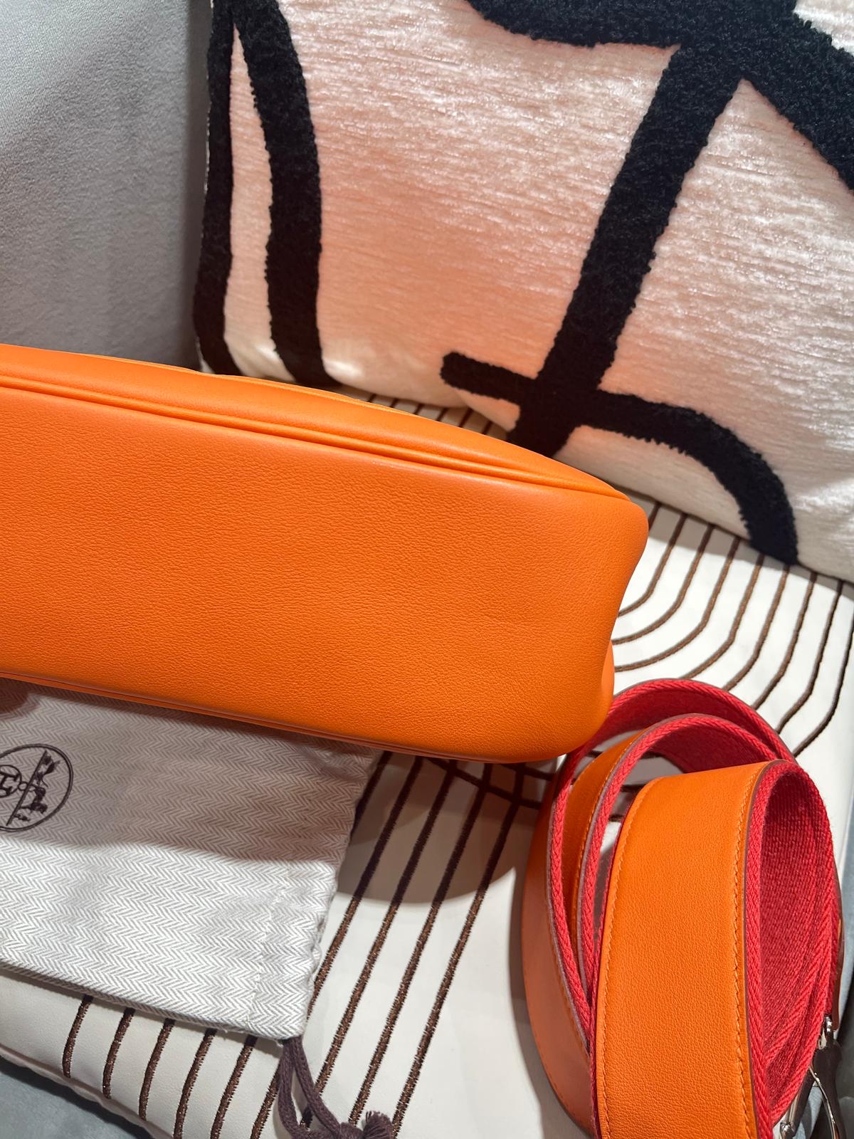 Hermes berline 28, Stamp T calfskin 100%Authentic ,98%new ✅dust bag✅strap  