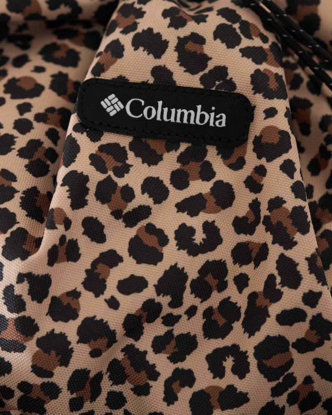 日本代購【﻿ 2026 新色  日本限定  Freak's Store x Columbia  束繩 背囊  | limited model woolley cove body bag | backpack 】