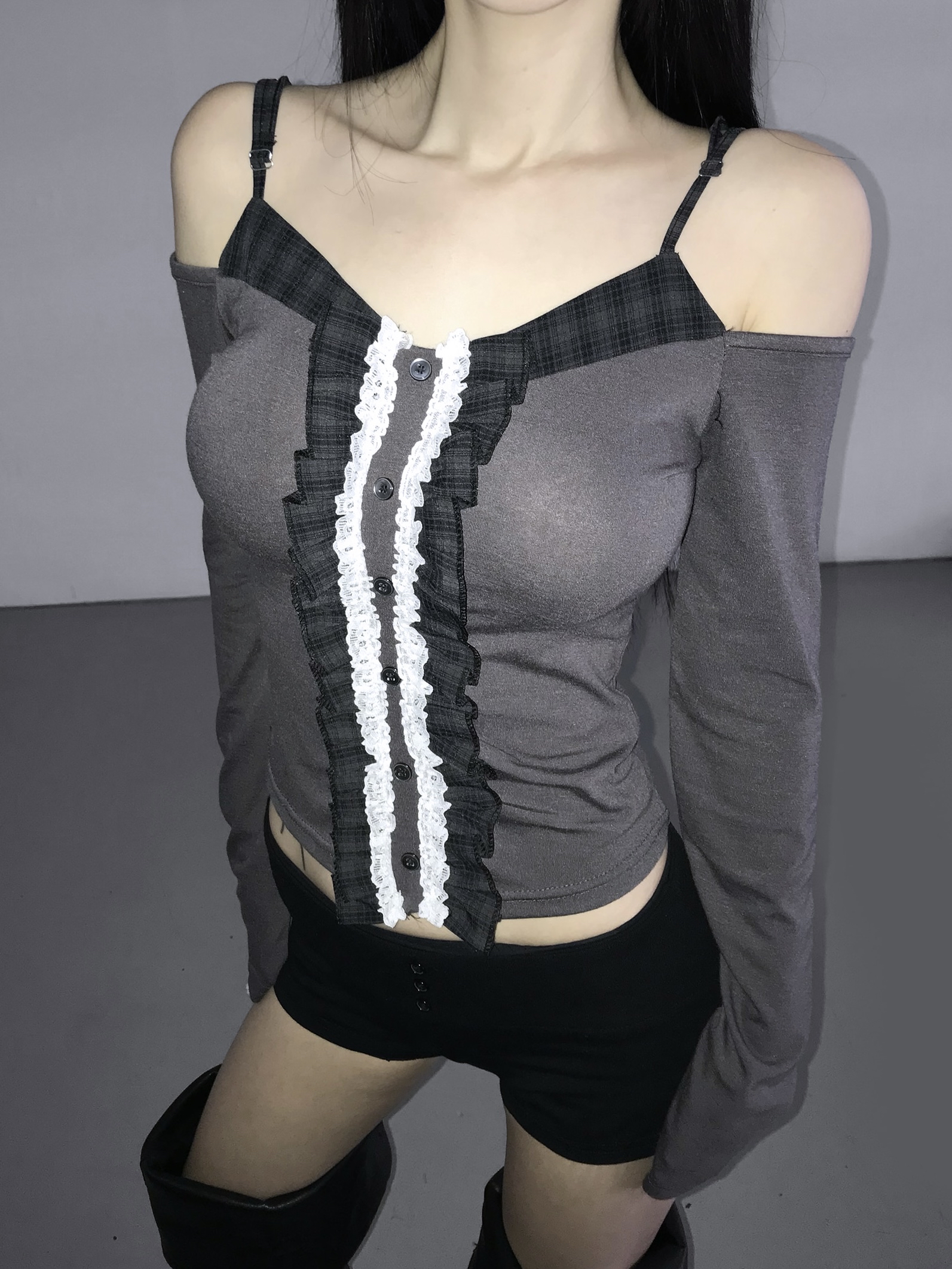 Contrast Lace Ruffle Off-Shoulder Top