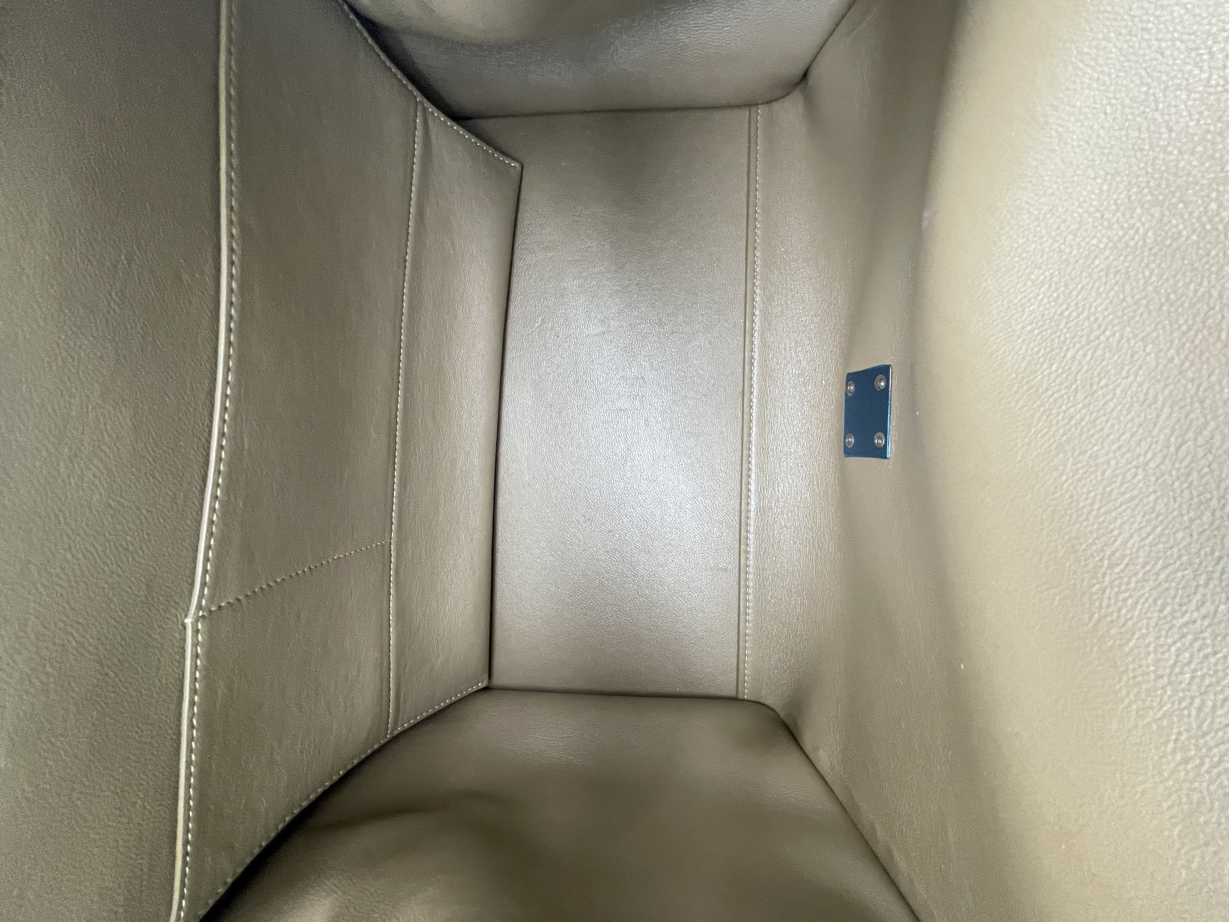 Pre-Owned CELINE Trapeze Bag / Product Code: 26042601