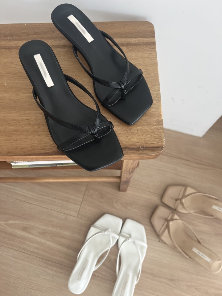 Leanna Kitten Heels (3 colors)