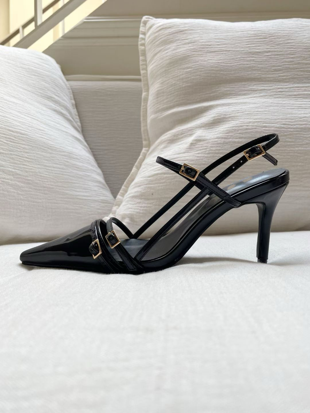 Elegant pointy straps heels