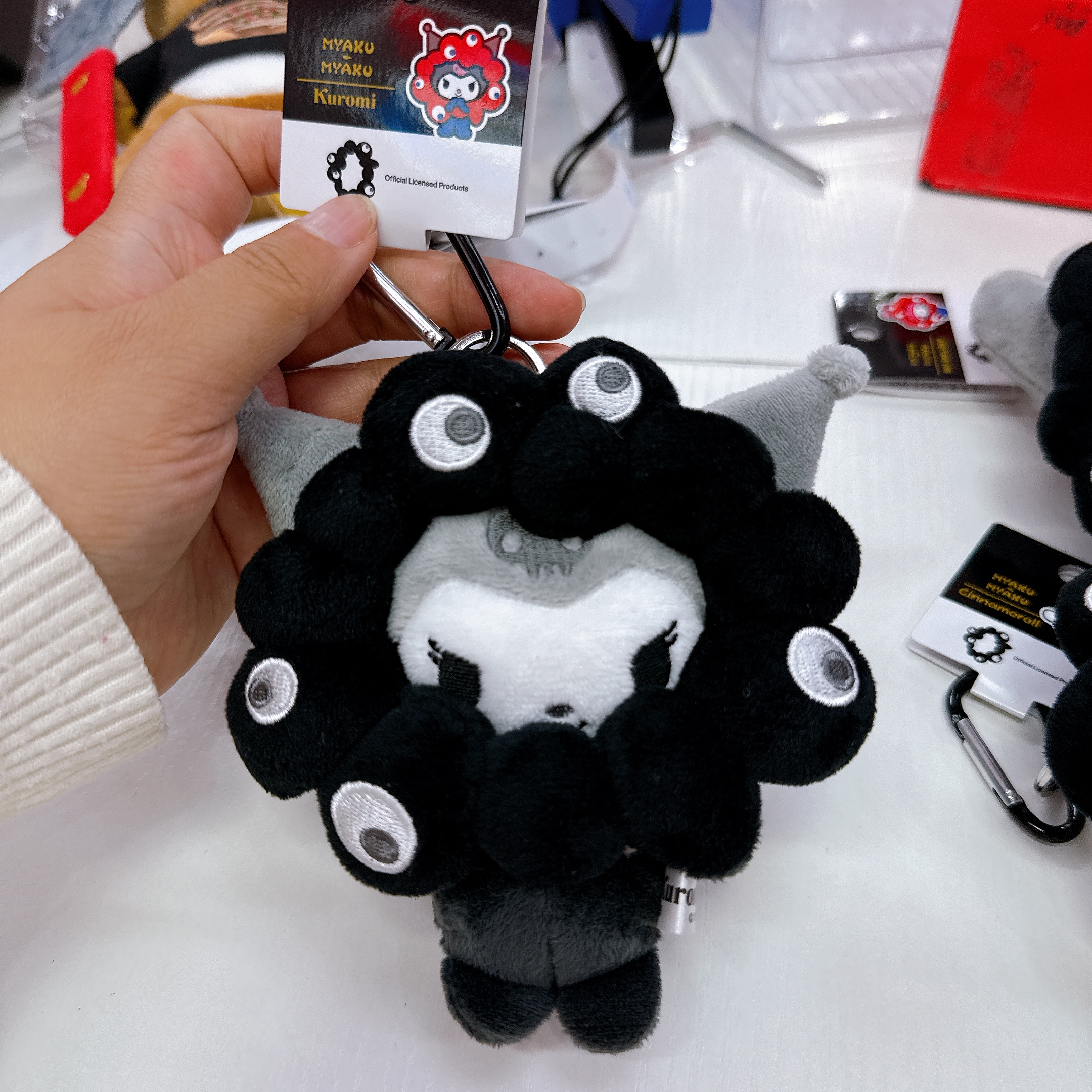 日本直送大阪世博限定黑白灰系列Sanrio公仔掛飾