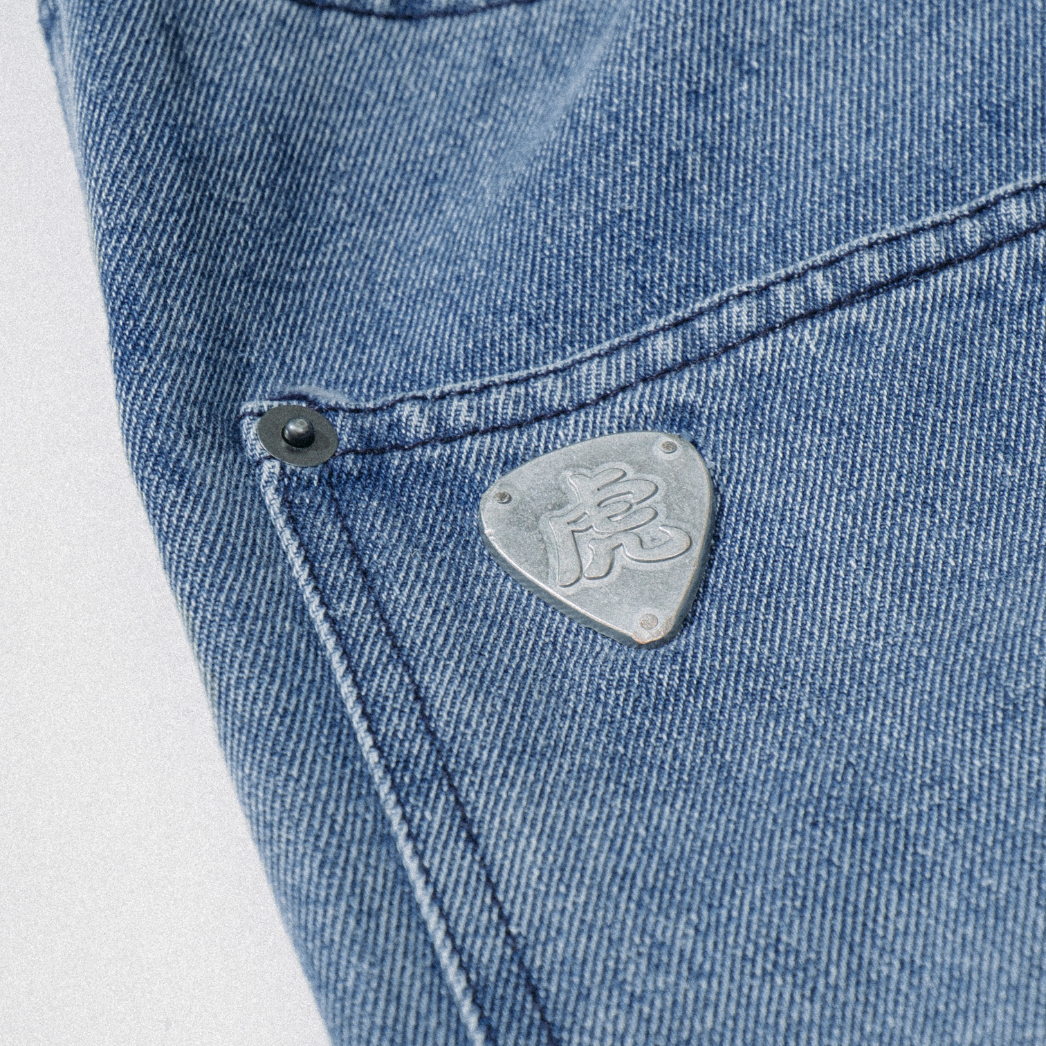 #JE002 (PRE-ORDER)