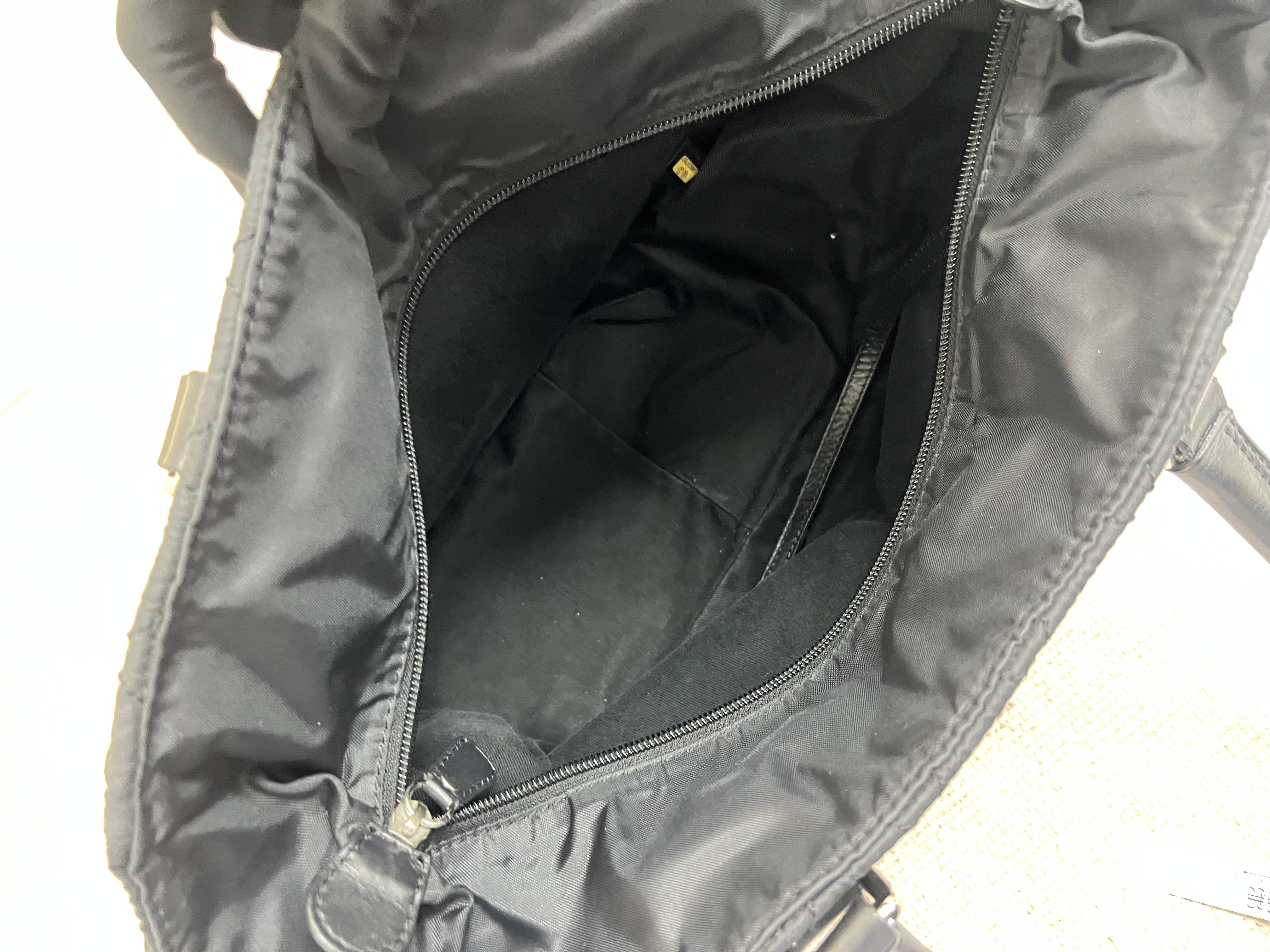 Pre-owned Chanel Paris-New York Line / Product Code: 26040207