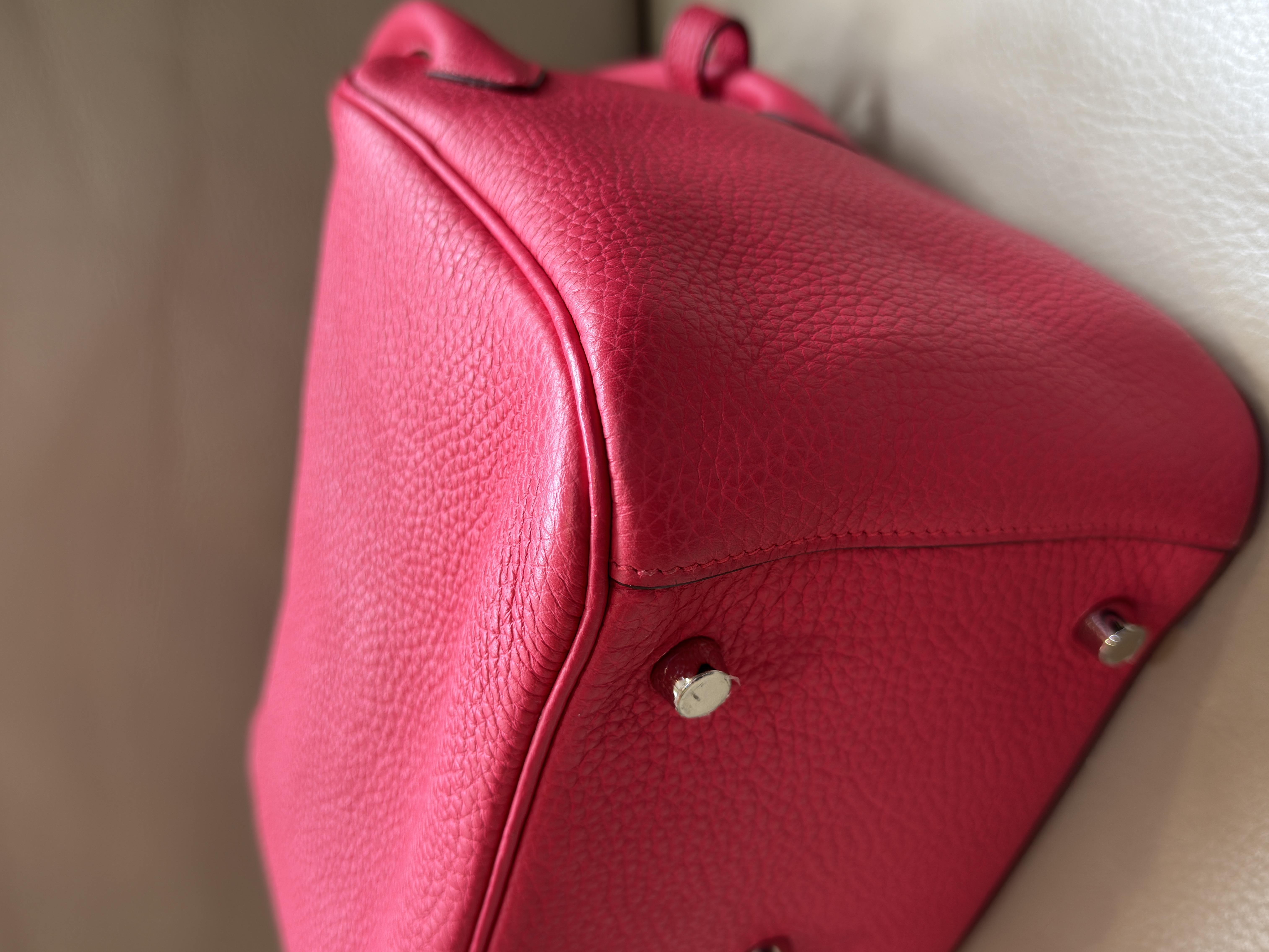 Pre-Owned HERMES Lindy 26 / Stamp Y 寶石紅 / Product Code : 26042502