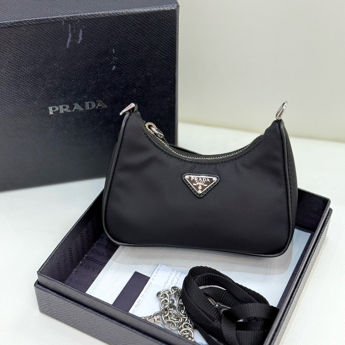 【預訂貨品】 Full set Prada黑色mini hobo
