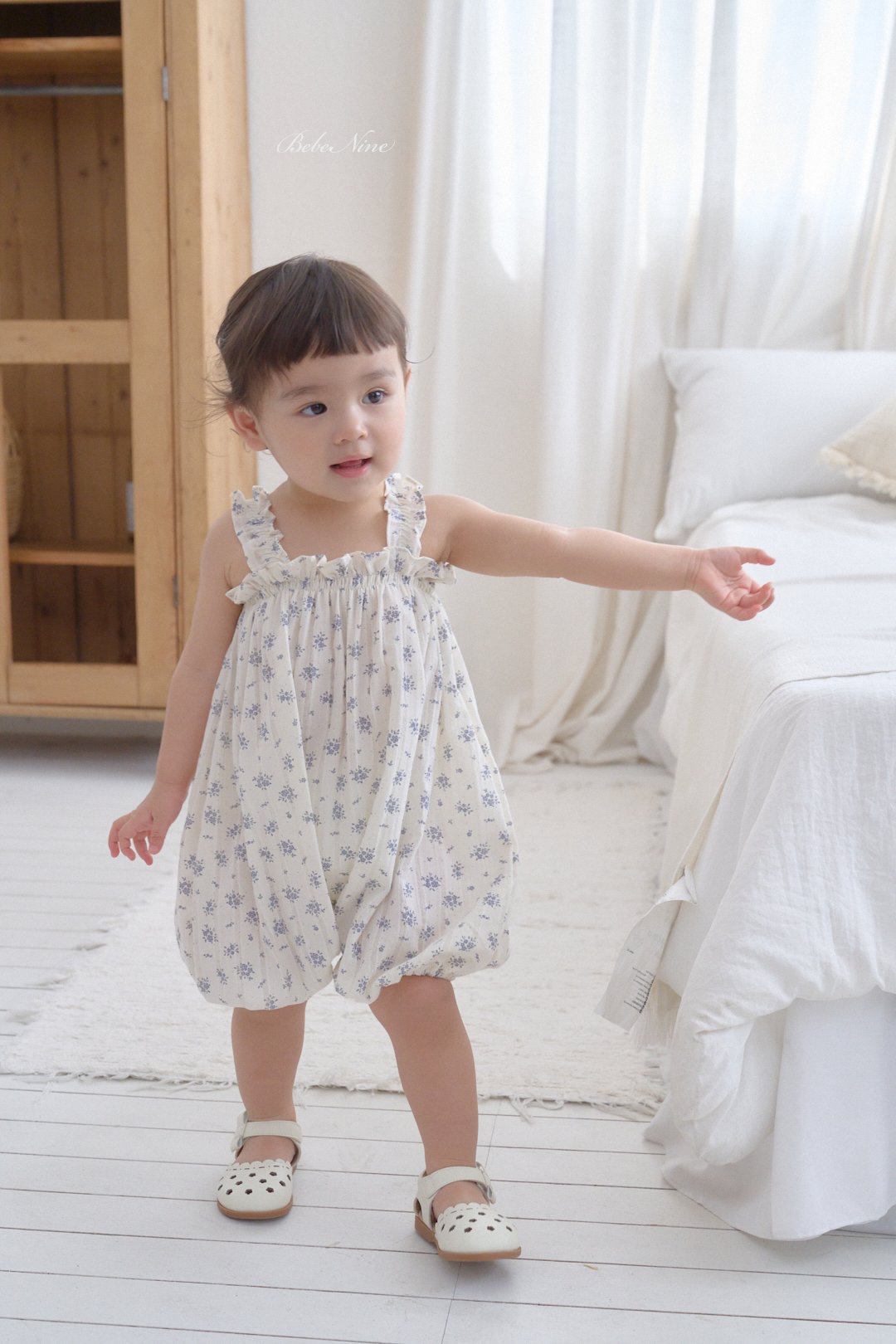 ☀️預訂 韓國直送☀️🇰🇷Bebenine兩色花卉荷葉邊吊帶連身服