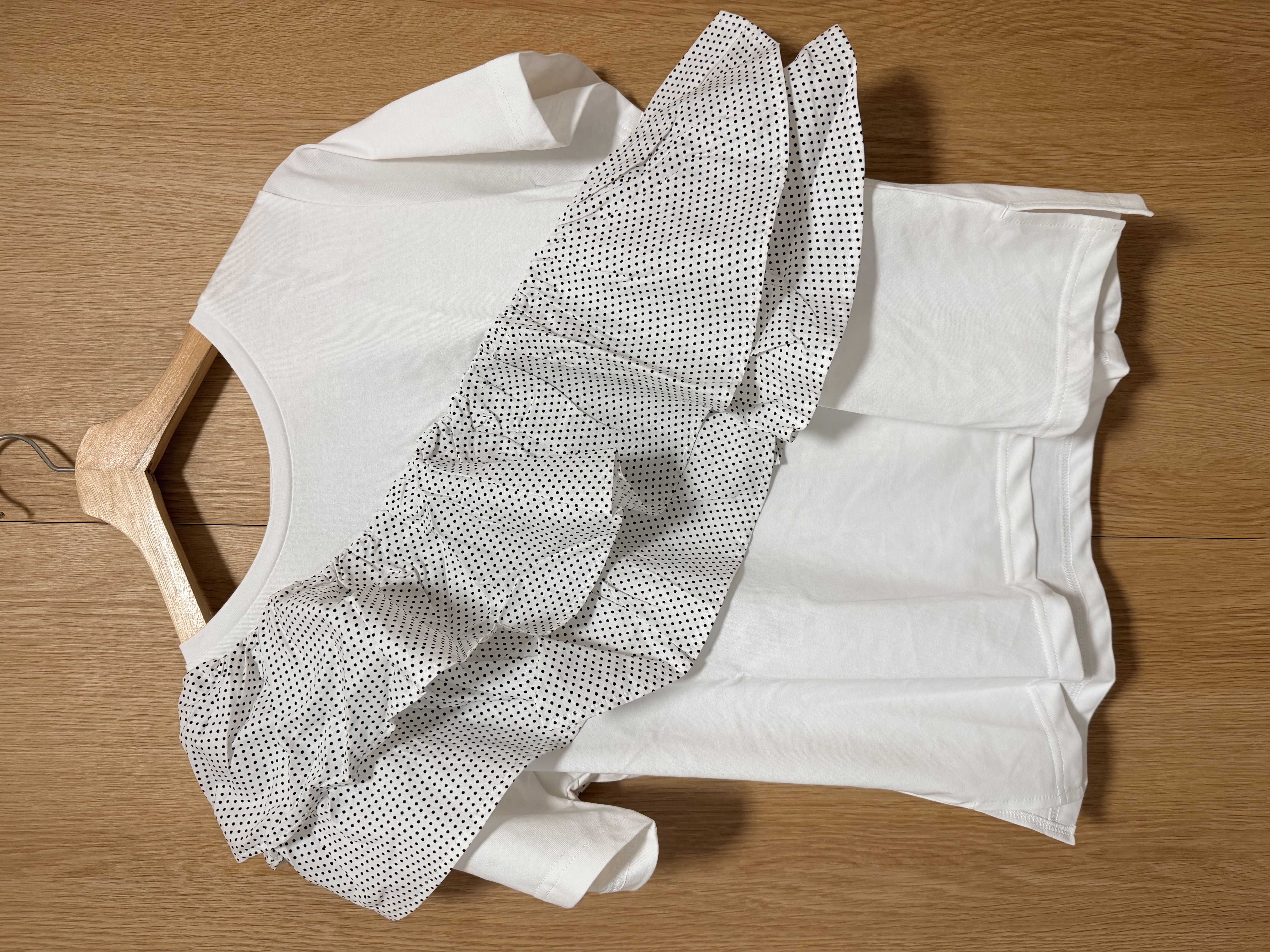 日本白色ruffle 衫