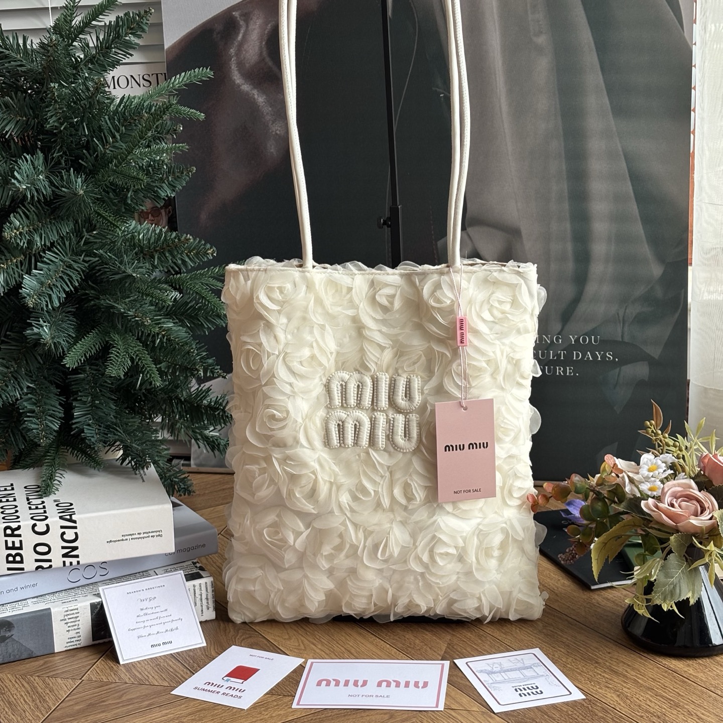 Miu Miu 立體玫瑰托特包