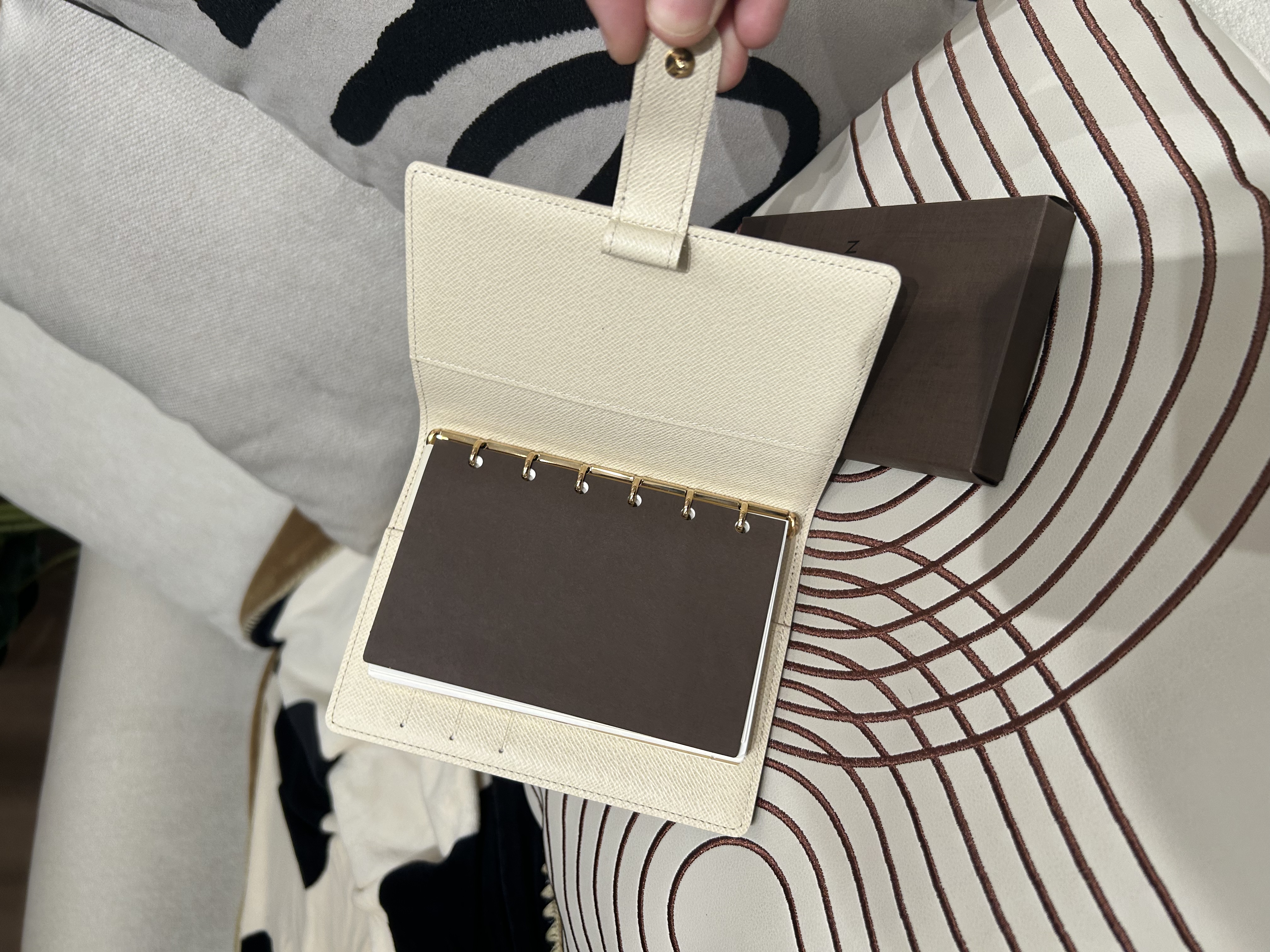 未使用品 LV Notebook Limited Edition 100%Authentic, Unused未使用品 ✅ refill ✅Dust bag