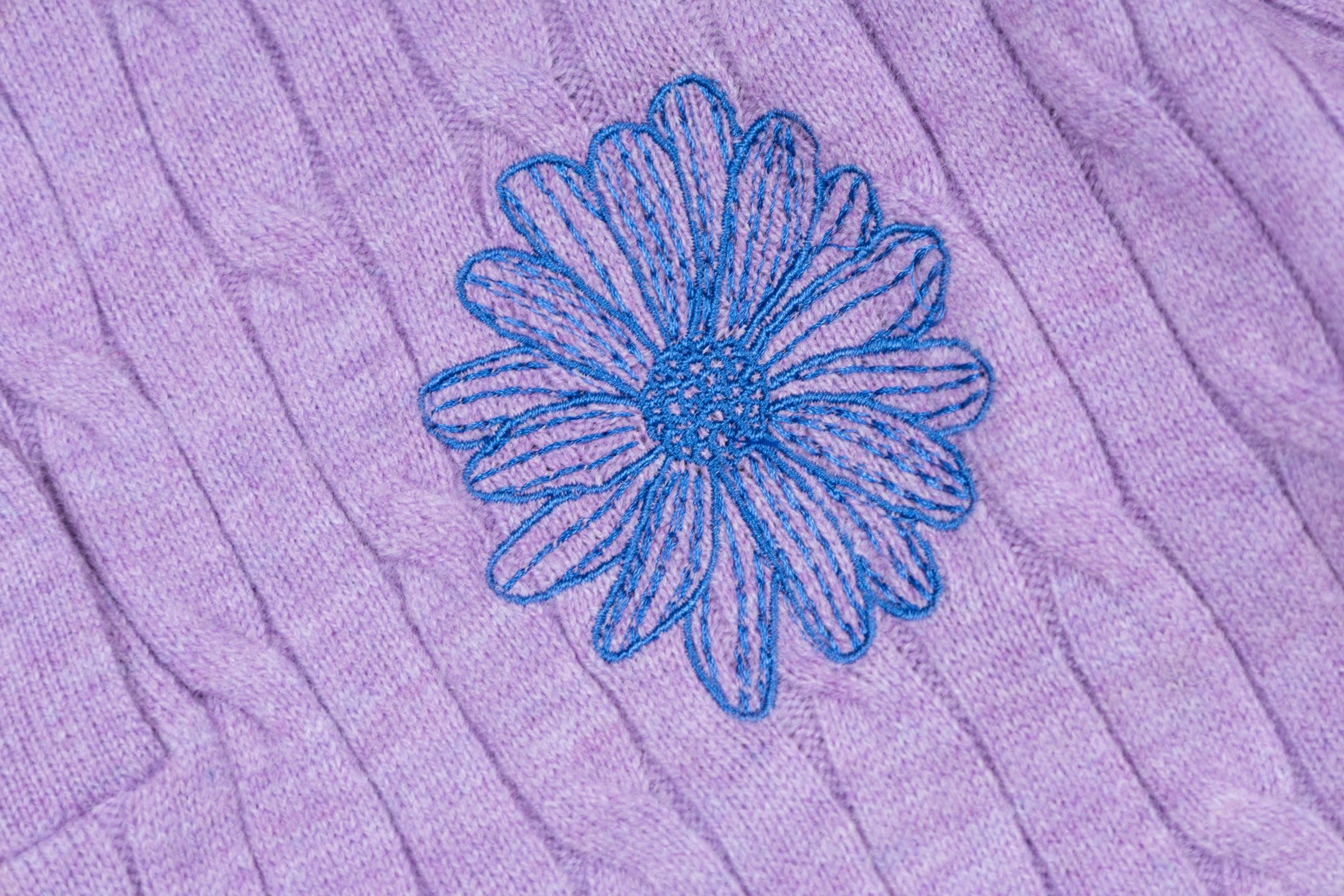 Mardi Mercredi Flower Embroidery Cable Short Sleeve Knit