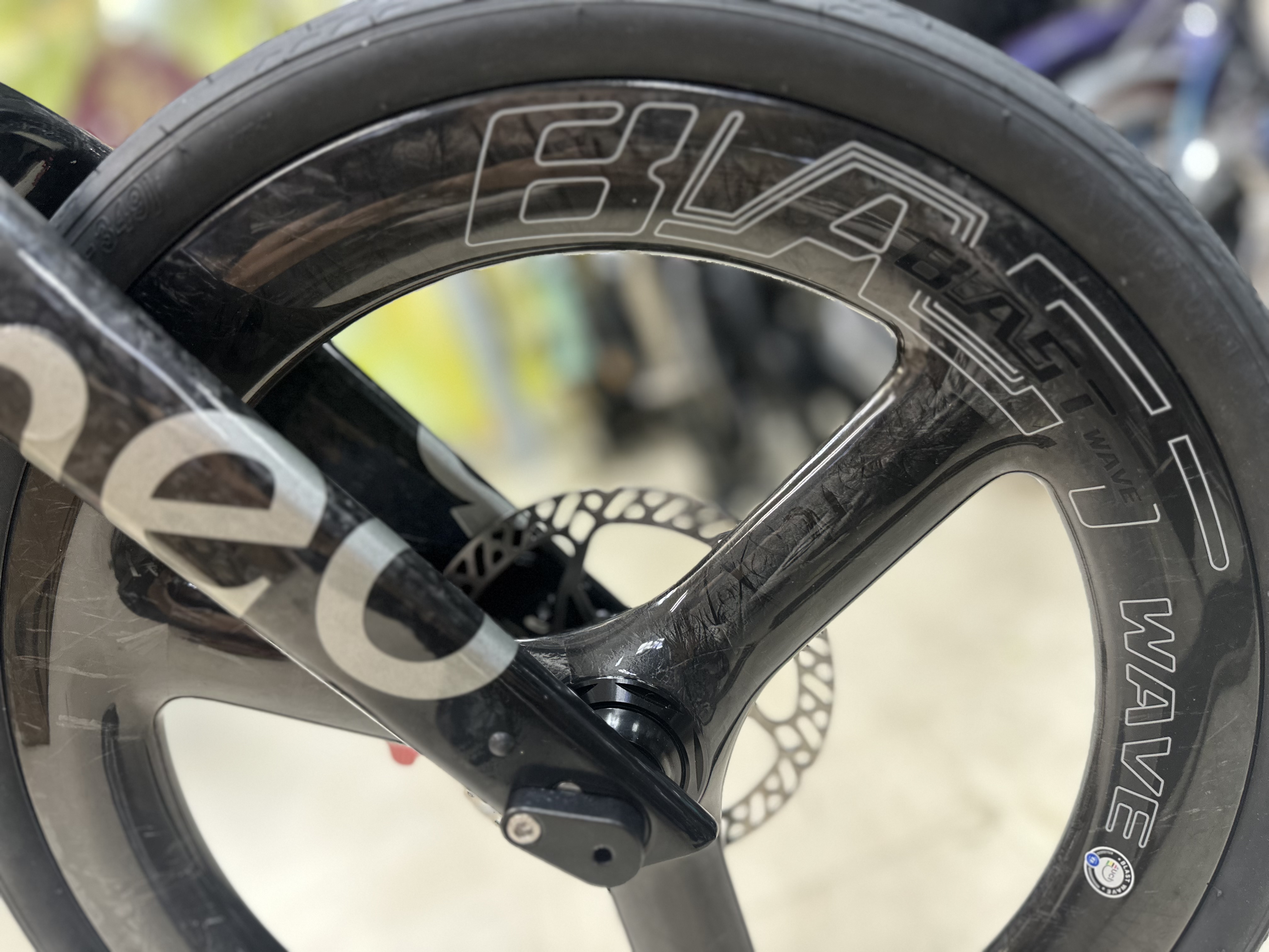 Java Neo 349 carbon + Blastwave carbon wheel 