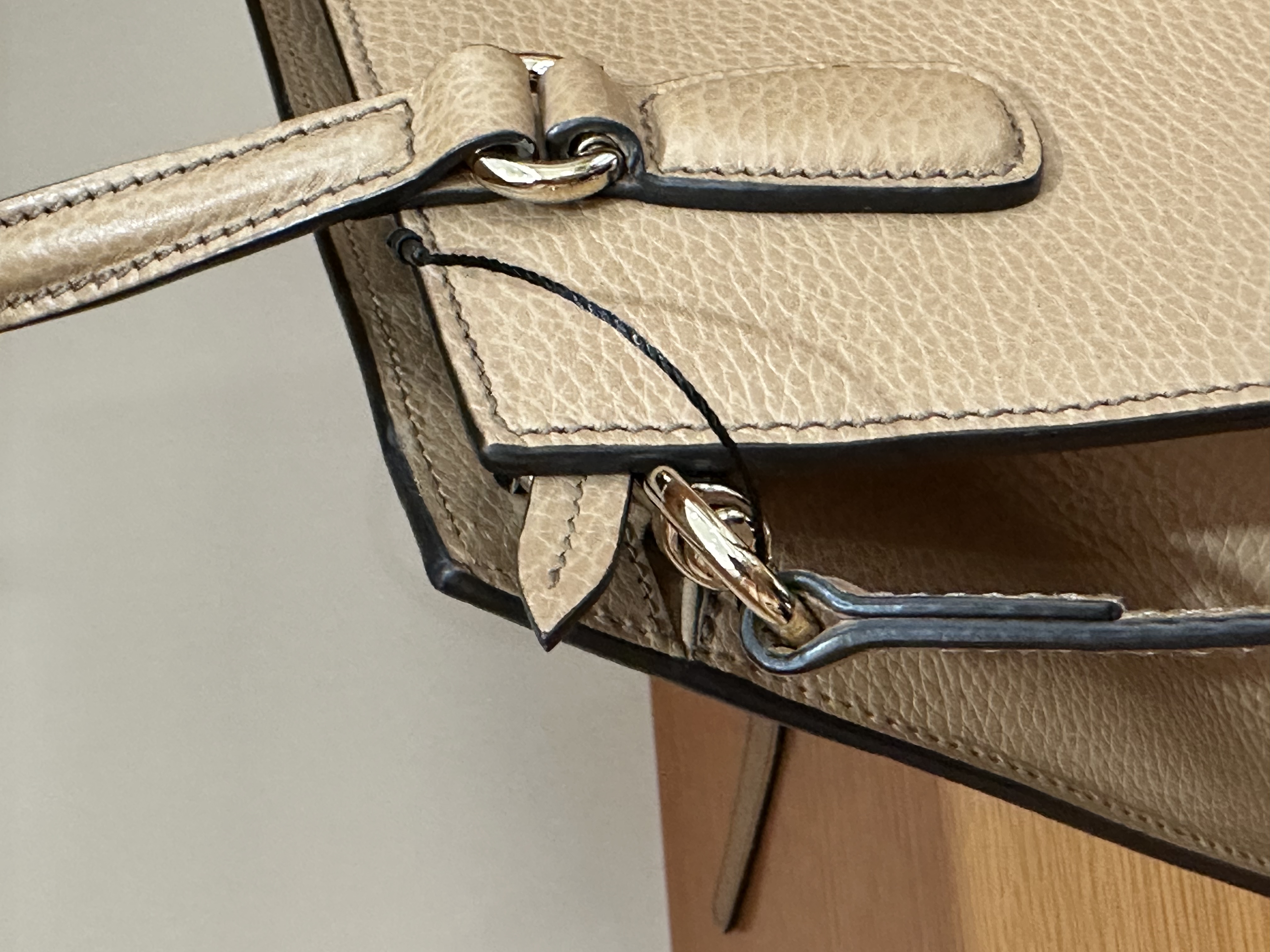 直播貨品 |  [1個-$100 2個-$300］HH34