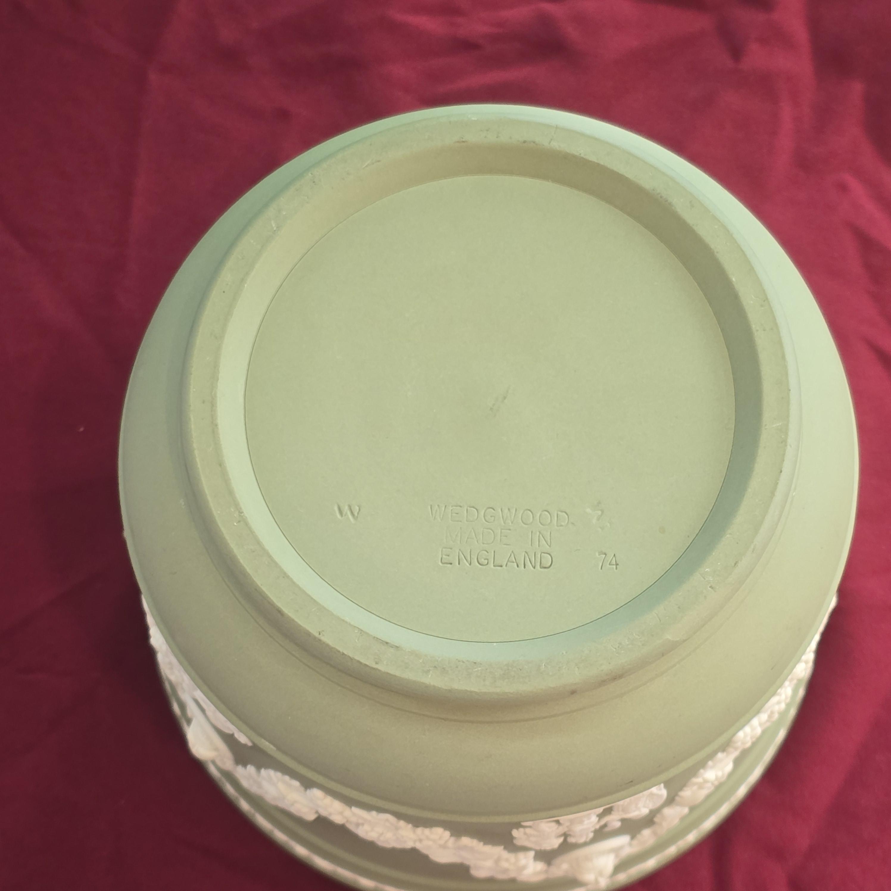 Vintage Wedgwood Green Jasper Large Vase Pot (MT2457)