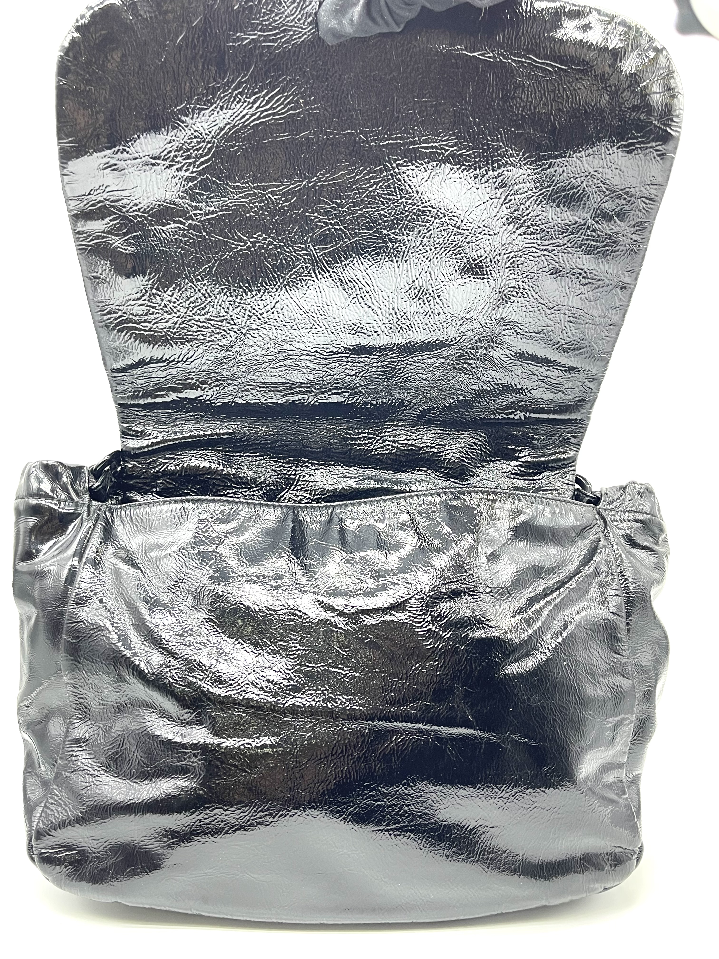 Pre-owned Chanel Black Patent Leather Luxe Ligne Flap Bag / Product Code: 26040308