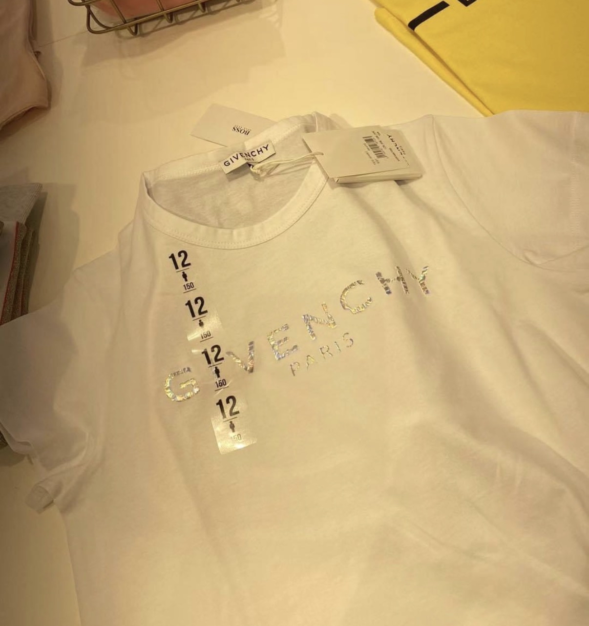 Givenchy kids  白色幻彩logo tee