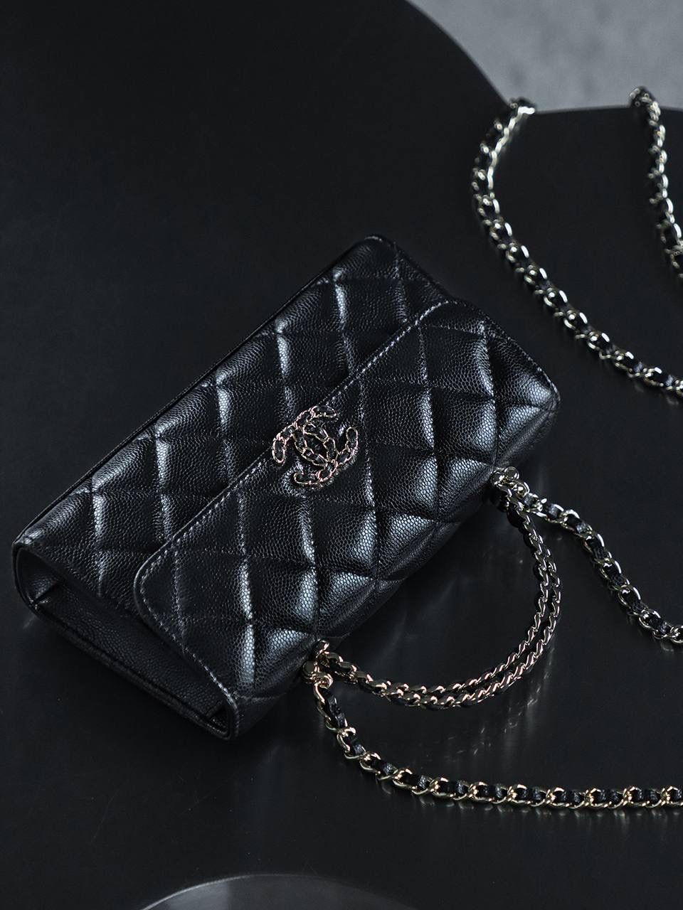 25S迷你Kelly橫款 鑒定版👜 一包一碼 支持全球鑒定查驗身份證原廠專G impala三隻羊皮料過關清單資料可査詢 精緻女孩的夢中情包，Kelly作為晚宴包代表角色之一，再度回歸的Kelly 25s精緻度滿分！ 美到犯規，自帶C比特光環，搭配經典Kelly包型，現代奢華質感和永恒經典的碰撞！ 五金：真空電鍍12K 皮料：impala三隻羊小球紋 尺寸：10*18*4.5cm