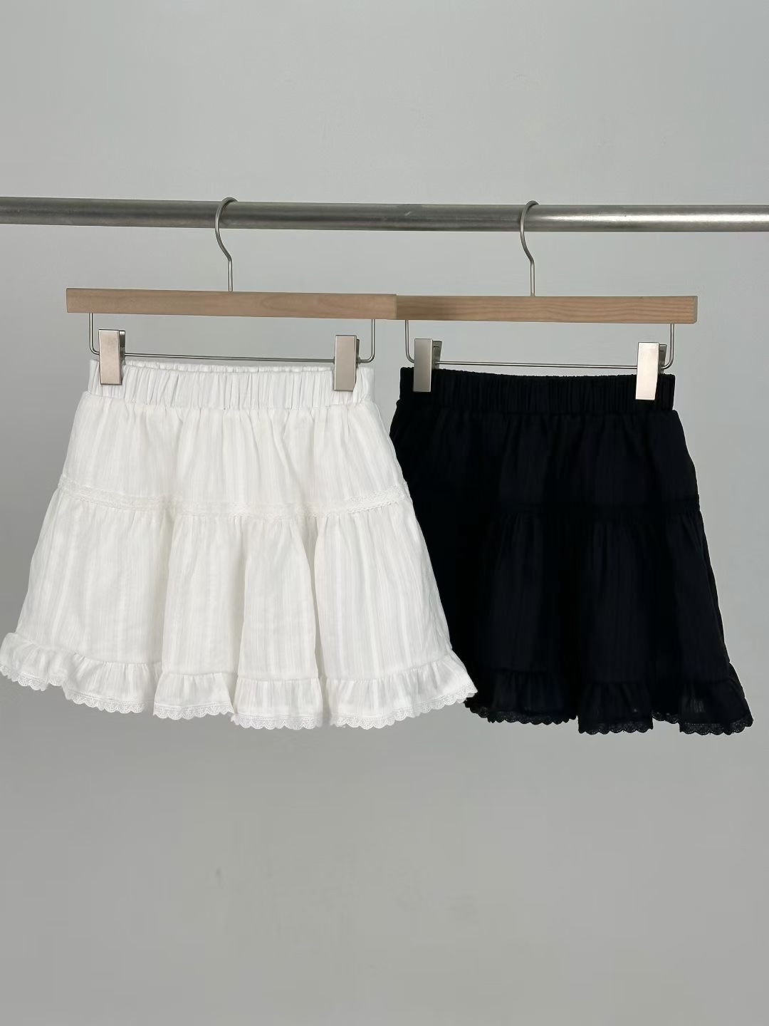 【 春夏感の蛋糕裙🌼♡混暗直紋理雙層裙褲☀️】 Summer Vibe Cake Skirt(兩色入)