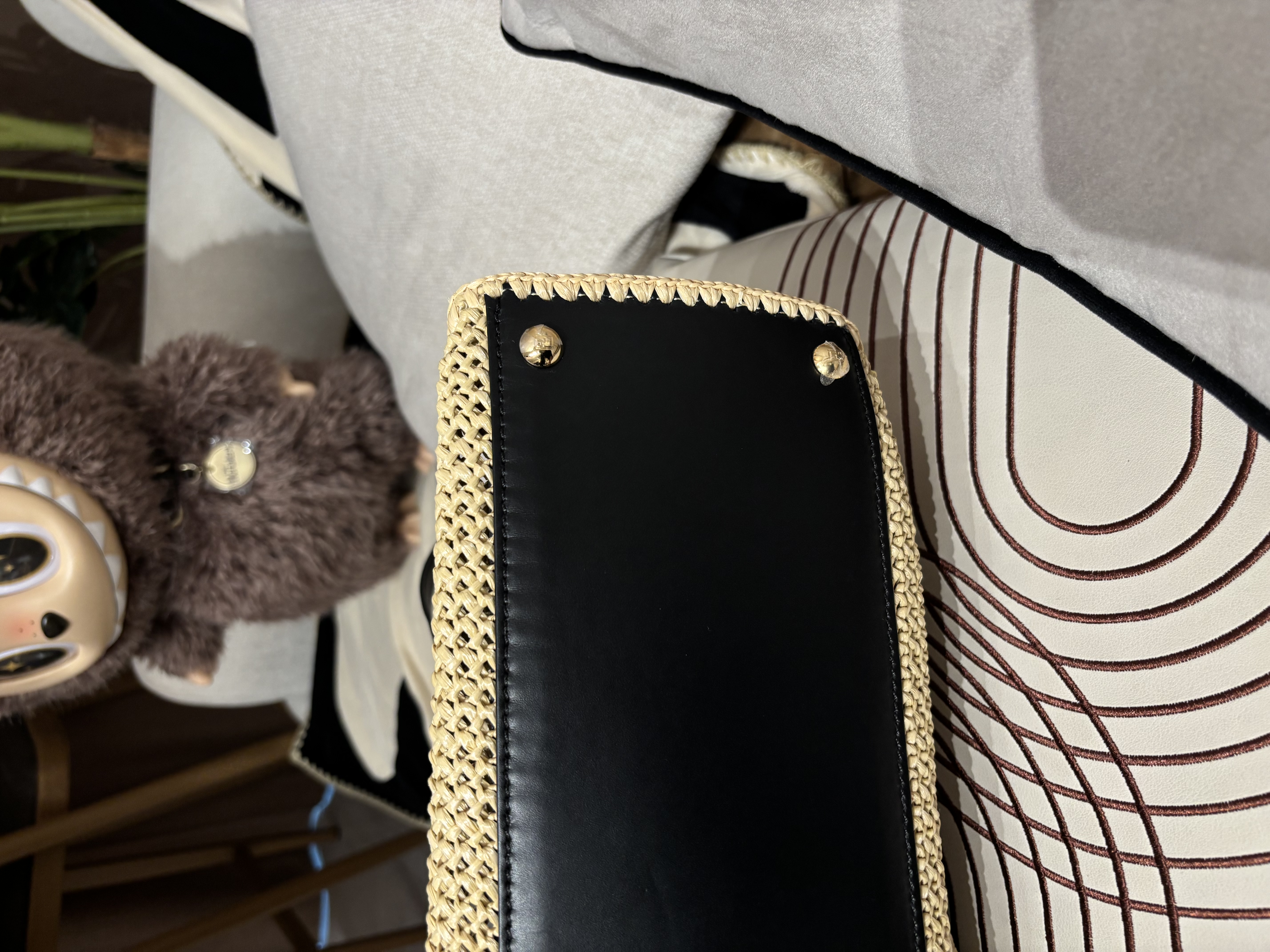 Fendi kids peekaboo X tote bag raffia leather 95%new 