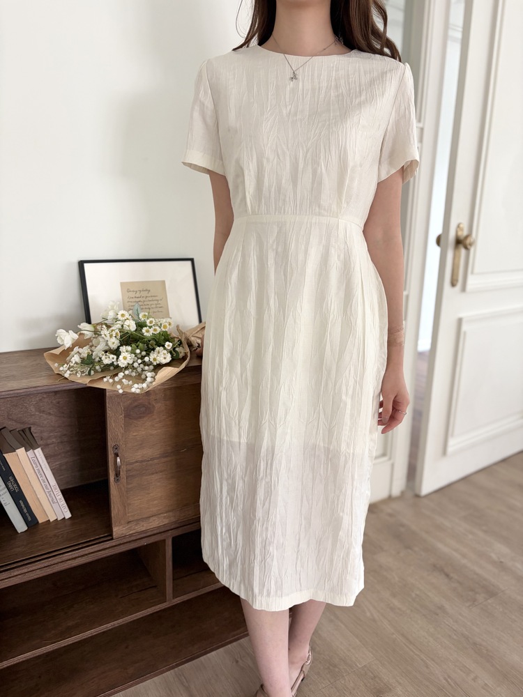 Lune Textured Dress (Ivory)