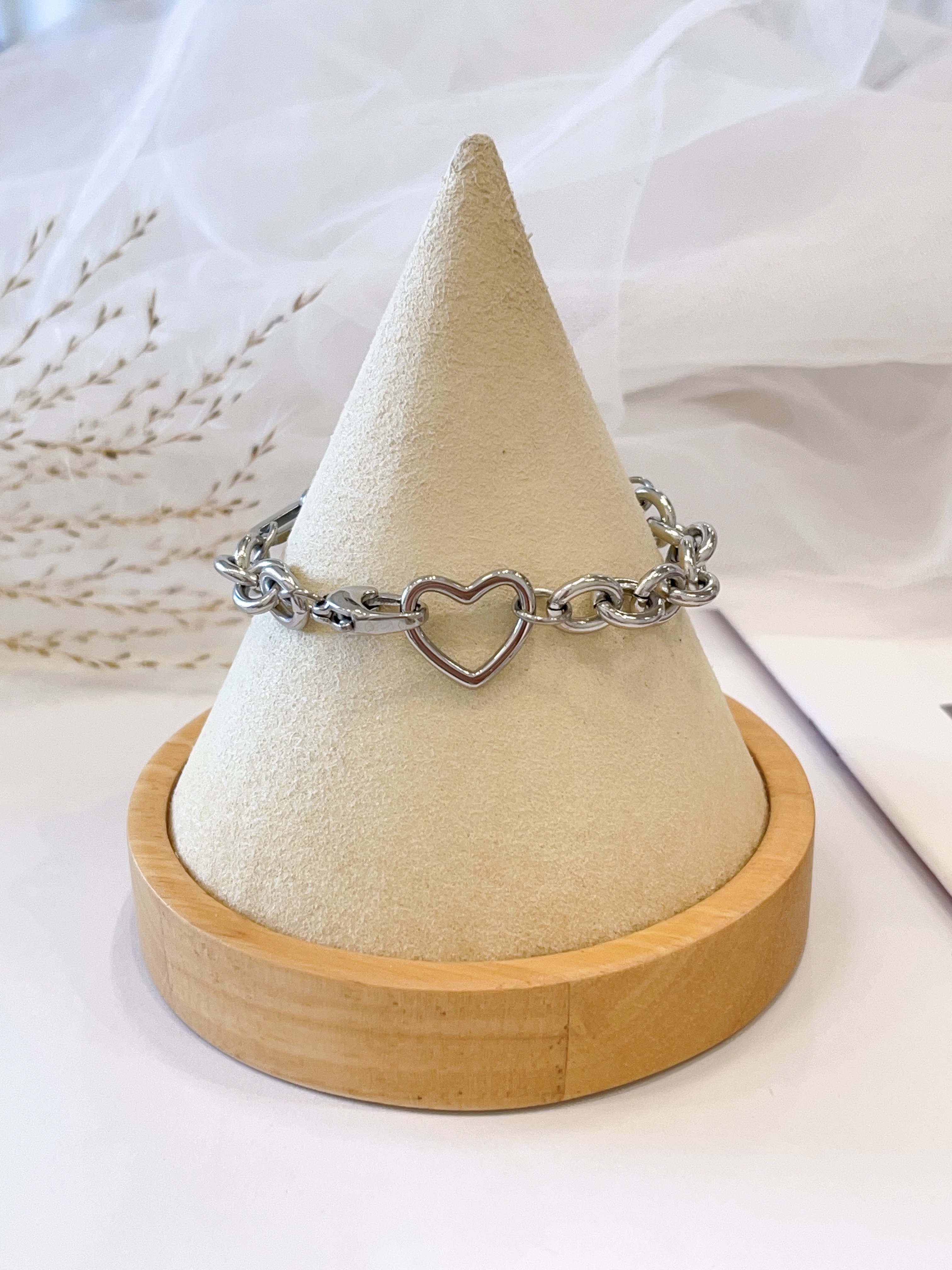 爱心扣设计钛钢手链