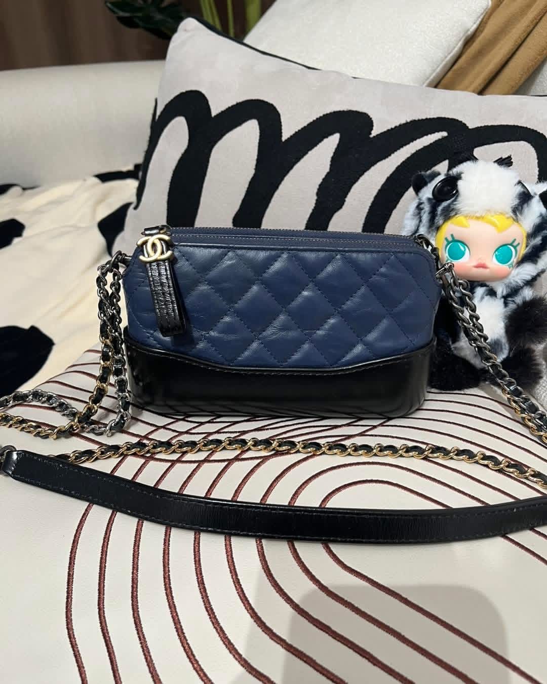 Chanel Gabrielle Wallet On Chain 100%Authentic, 98%New