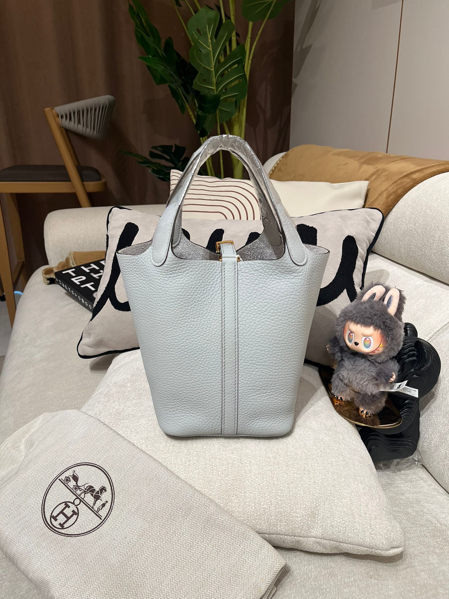 Hermes Picotin 18,STAMP B 聖杯藍， 100%Authentic ,98%new ✅收據副本✅Key lock ✅dust bag ✅box