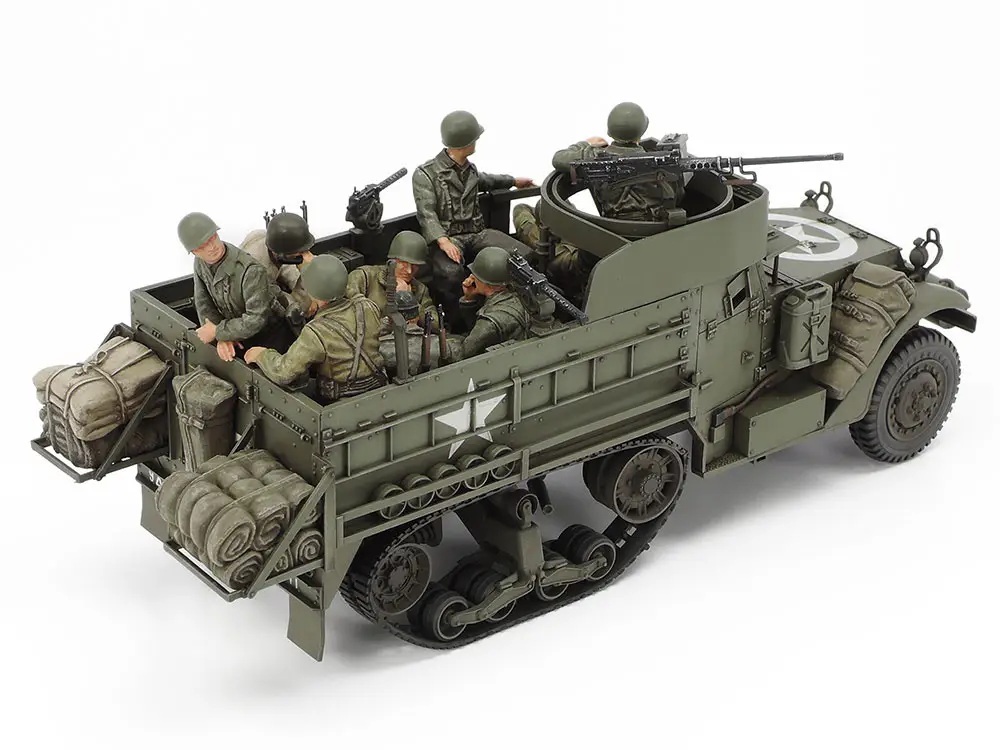 1/35 U.S. Armored Personnel Carrier M3A2 Half-Track