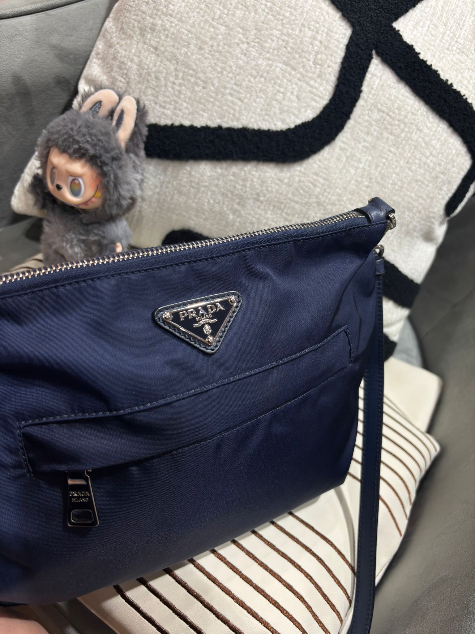 Prada Nylon Crossbody Bag 100%Authentic, 98%New ✅Dust bag
