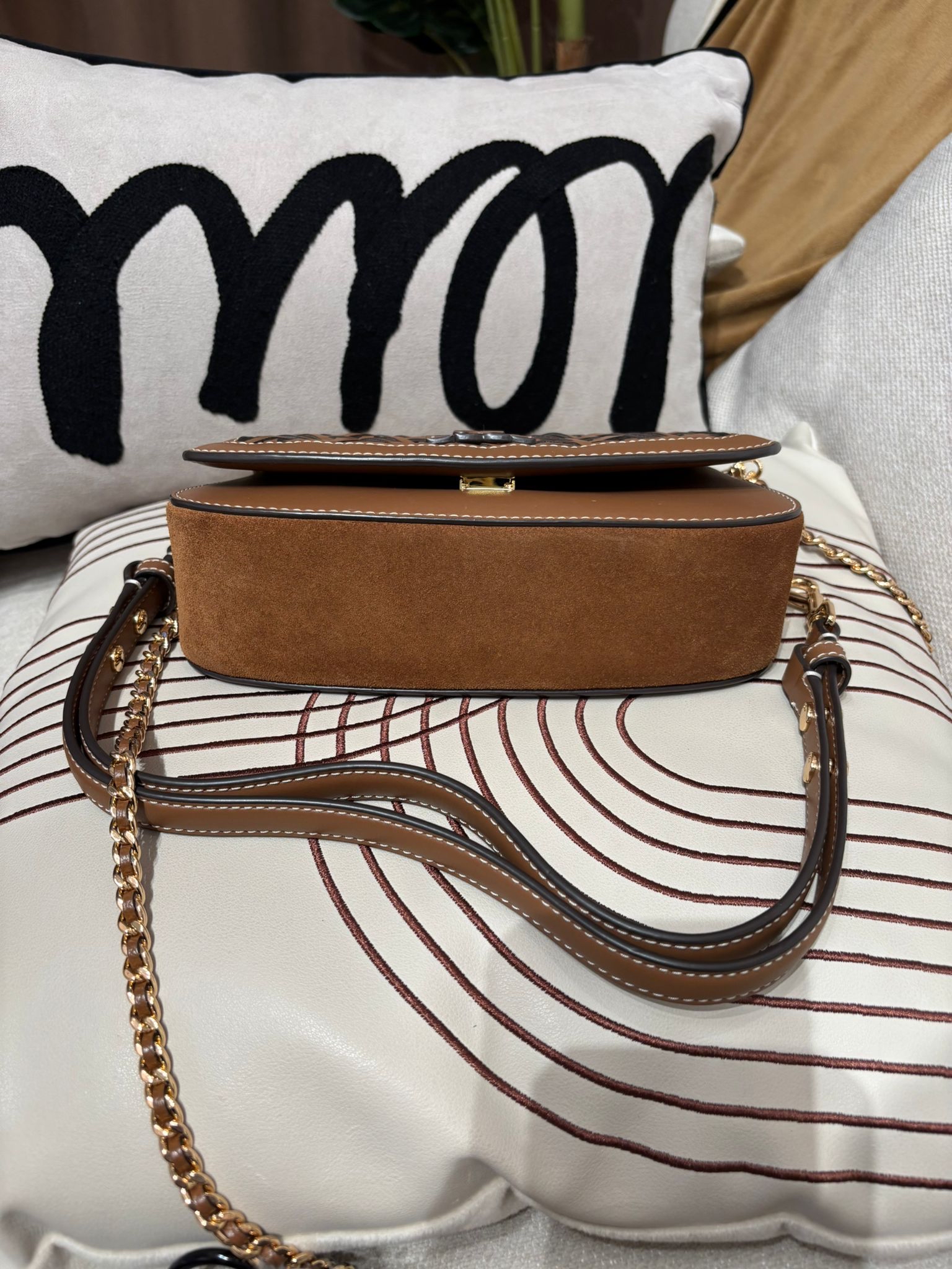 Tan Britten Basket Weave Convertible Crossbody Bag 100%Authentic, 99%New 