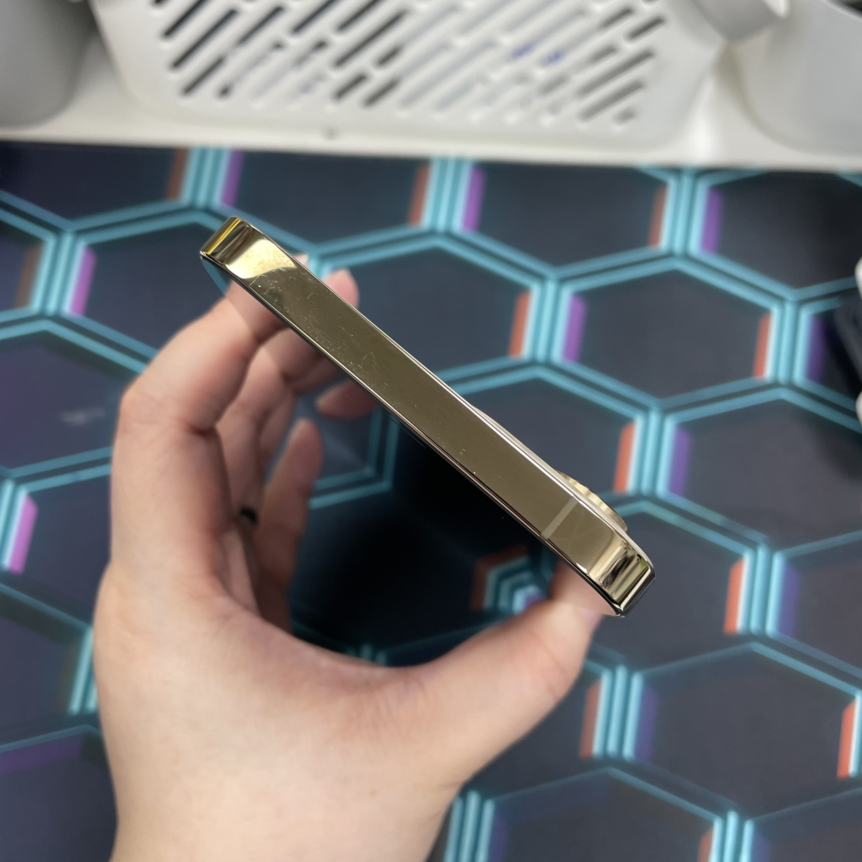 *6072 12 Promax 完美機 256GB 電100 金色 gold