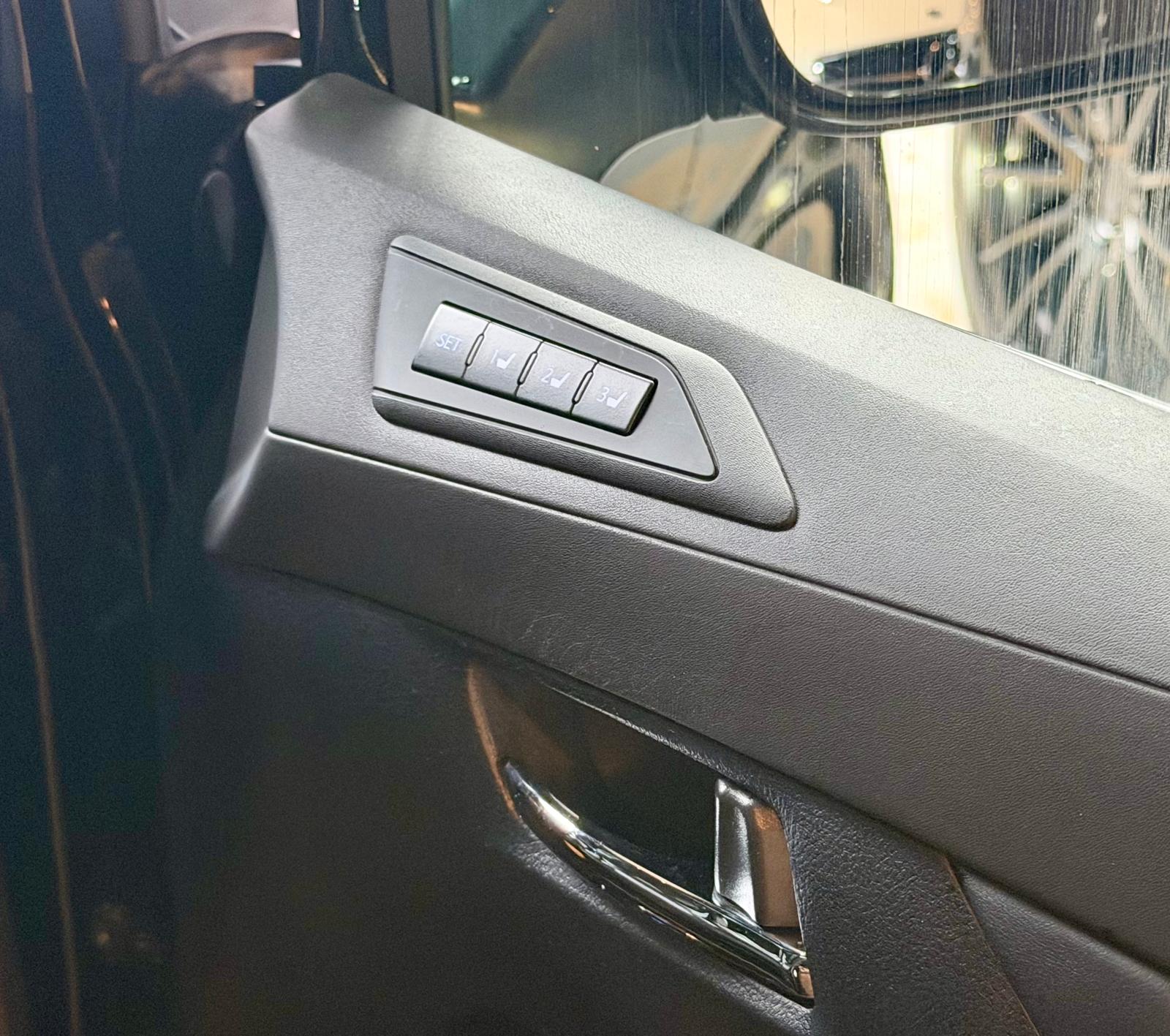 Toyota Alphard 3.5 Facelift Executive Lounge 2019