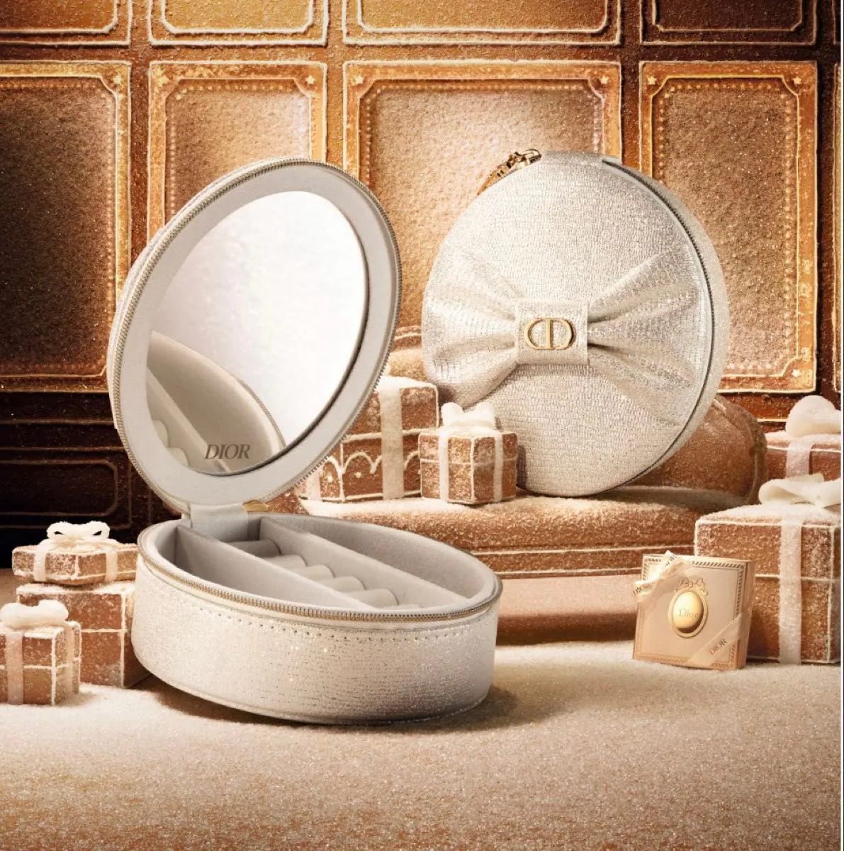 Dior Beauty 2026年聖誕限定贈品閃耀蝴蝶結圓形首飾盒
