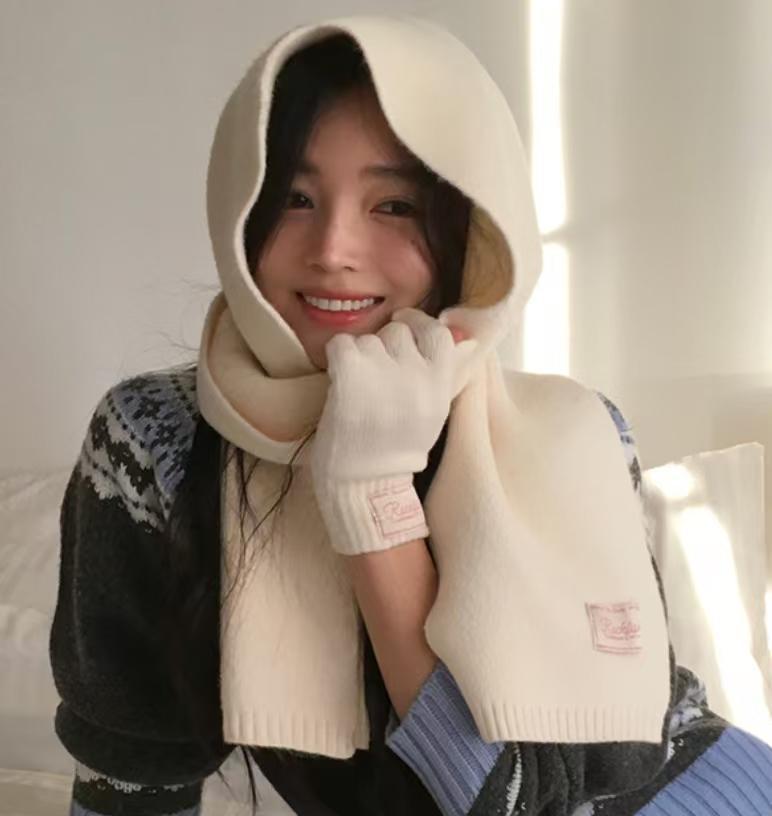 rockfish圍巾手襪禮盒 🉐限時折扣 三個顏色：pink / cream /light grey