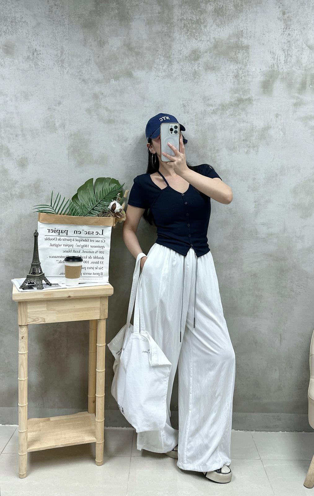 S06 骨感掛頸Top